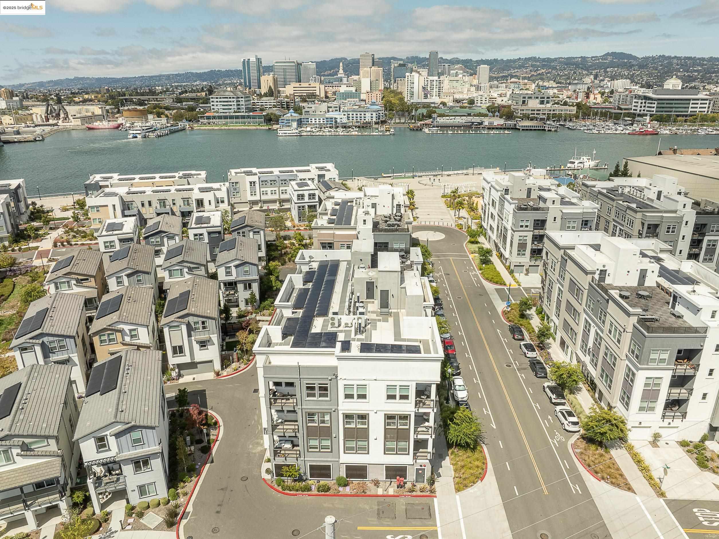 Detail Gallery Image 43 of 44 For 2818 Fifth Street, Alameda,  CA 94501 - 2 Beds | 2 Baths