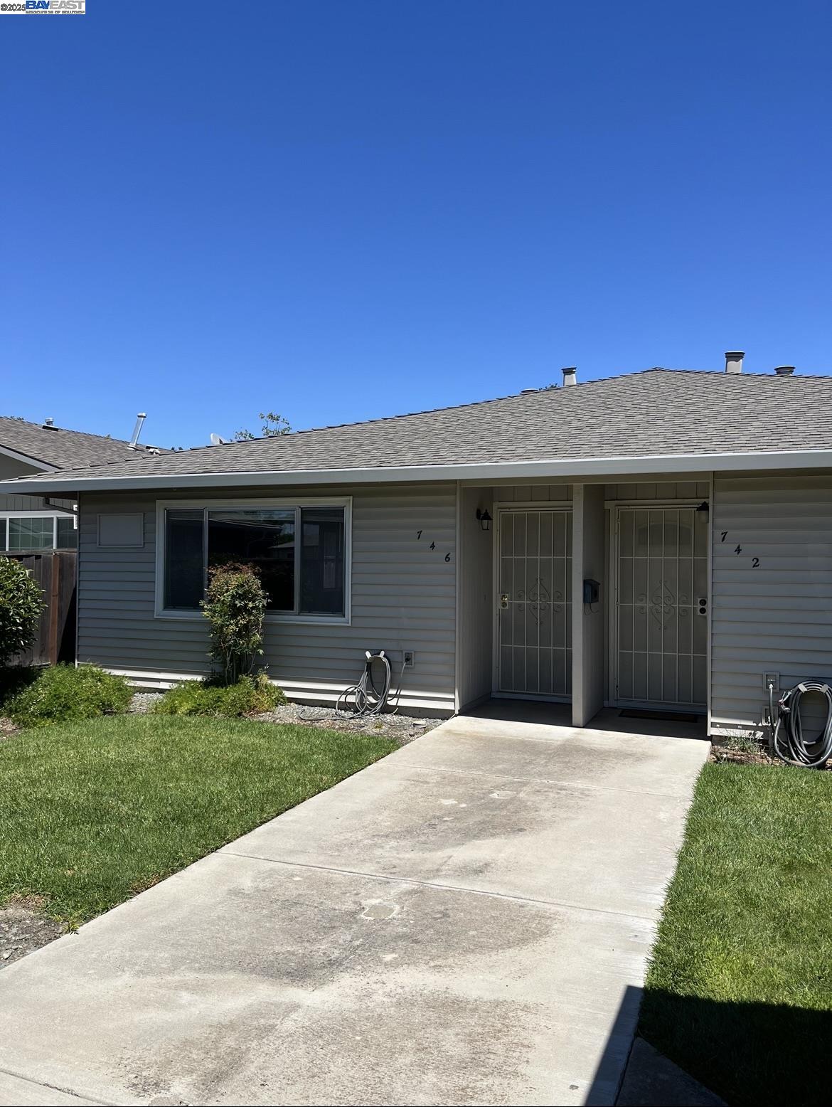Detail Gallery Image 3 of 11 For 746 N K St, Livermore,  CA 94551 - 2 Beds | 1 Baths