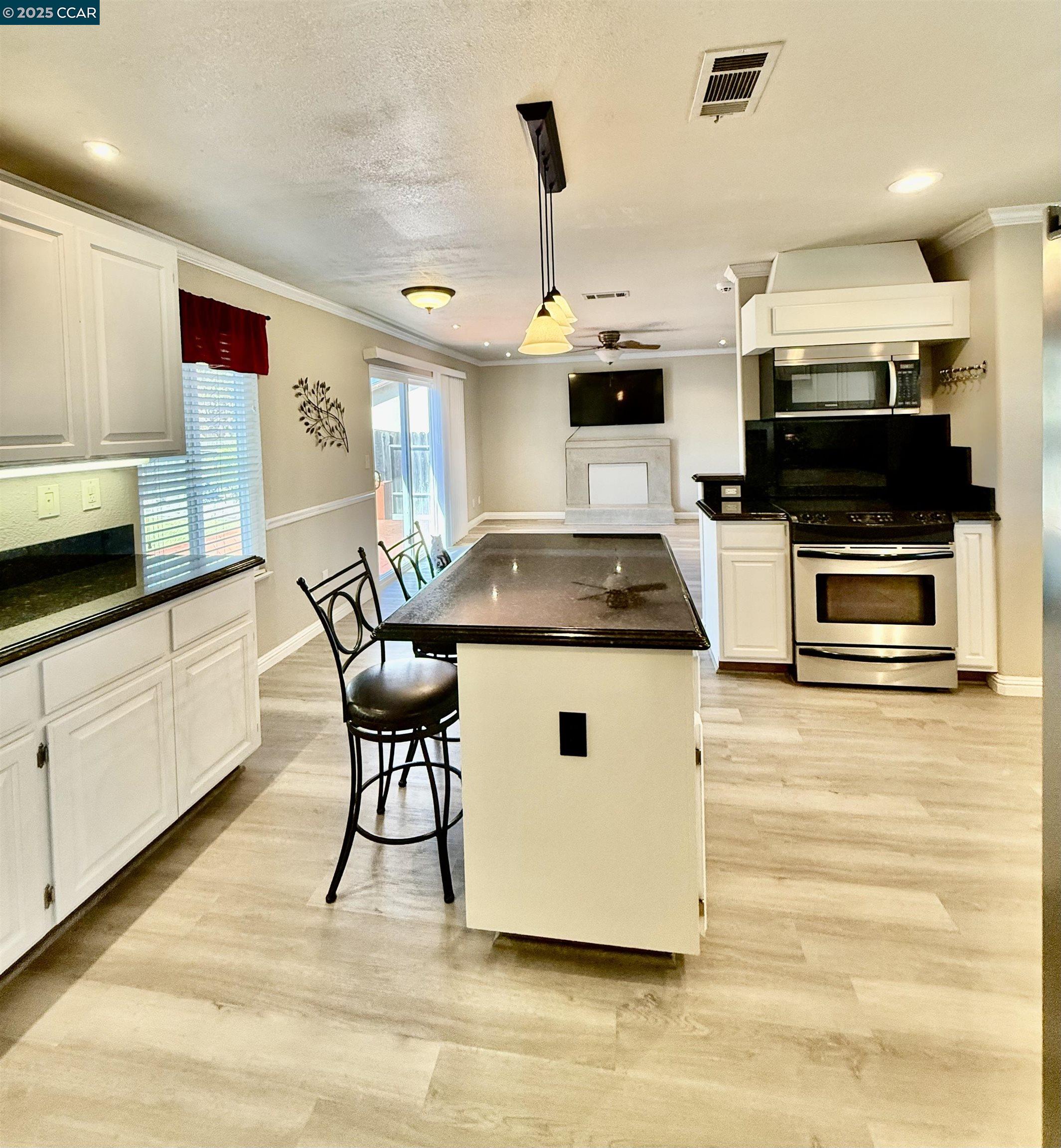 Detail Gallery Image 12 of 49 For 64 Rodondo Ave, Suisun City,  CA 94585 - 4 Beds | 2 Baths