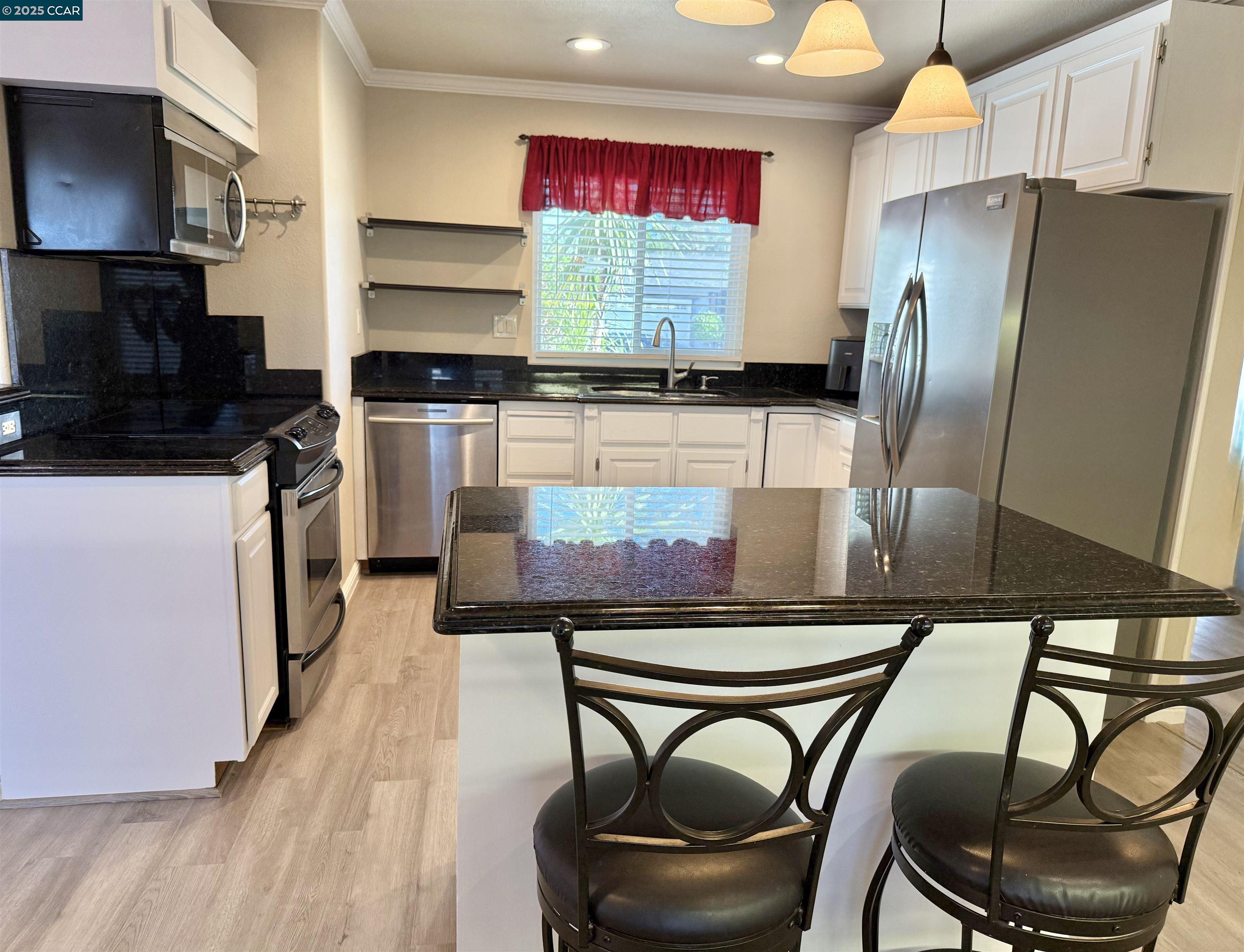 Detail Gallery Image 14 of 49 For 64 Rodondo Ave, Suisun City,  CA 94585 - 4 Beds | 2 Baths