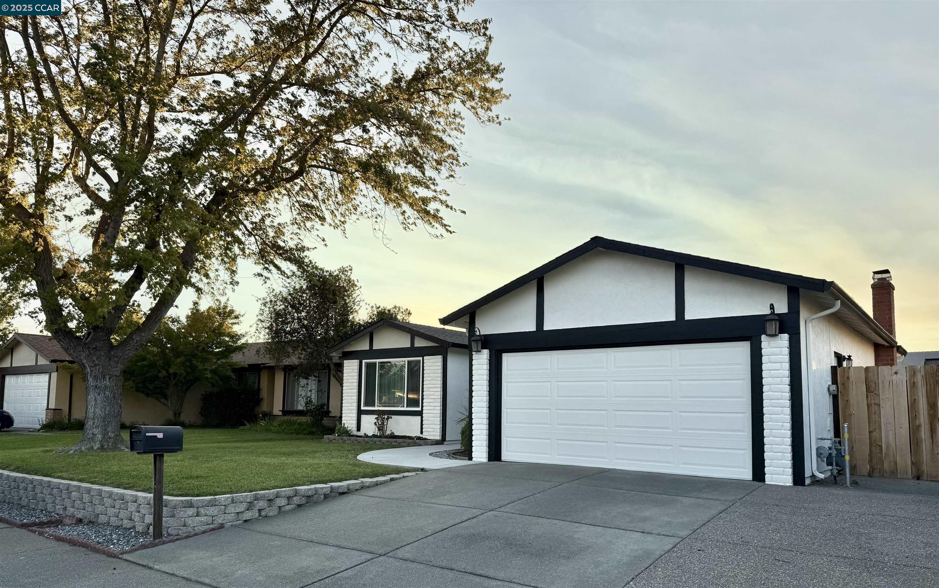 Detail Gallery Image 4 of 49 For 64 Rodondo Ave, Suisun City,  CA 94585 - 4 Beds | 2 Baths