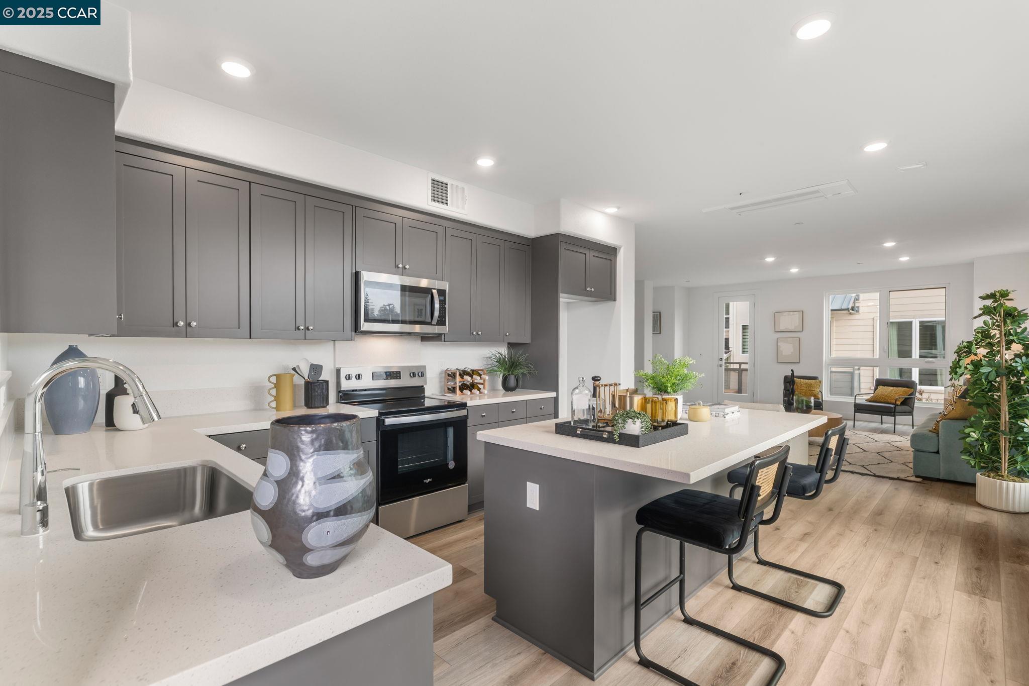 Detail Gallery Image 19 of 39 For 27276 Cosmo Ct, Hayward,  CA 94541 - 3 Beds | 2/1 Baths