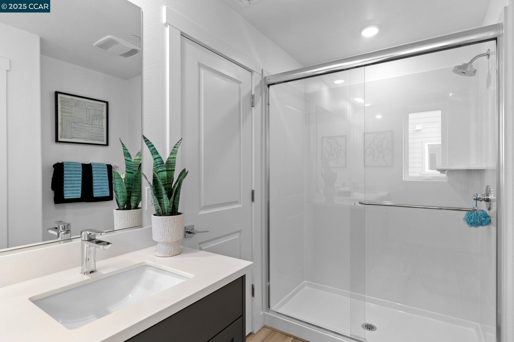 Detail Gallery Image 23 of 39 For 27276 Cosmo Ct, Hayward,  CA 94541 - 3 Beds | 2/1 Baths