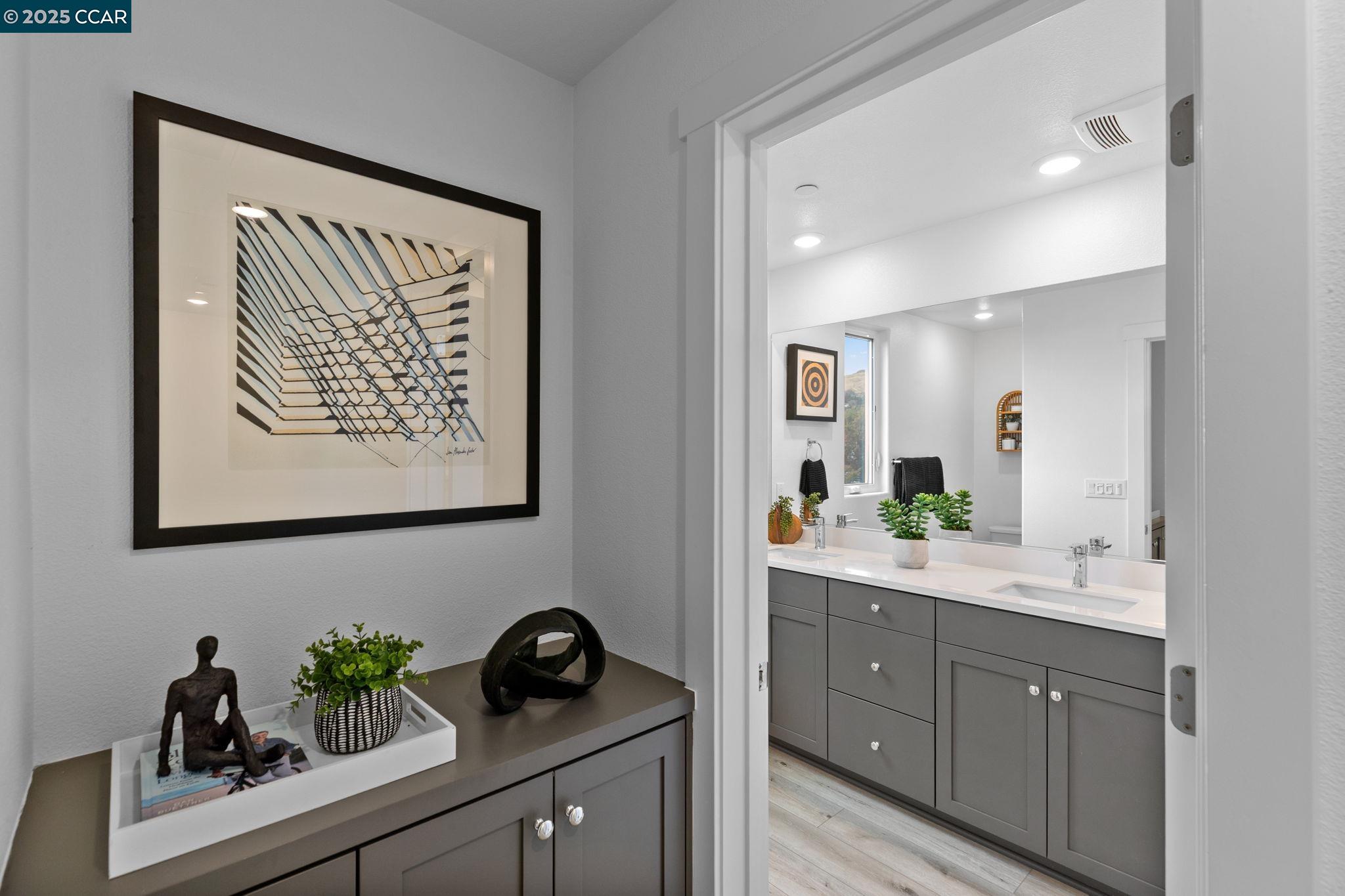 Detail Gallery Image 30 of 39 For 27276 Cosmo Ct, Hayward,  CA 94541 - 3 Beds | 2/1 Baths