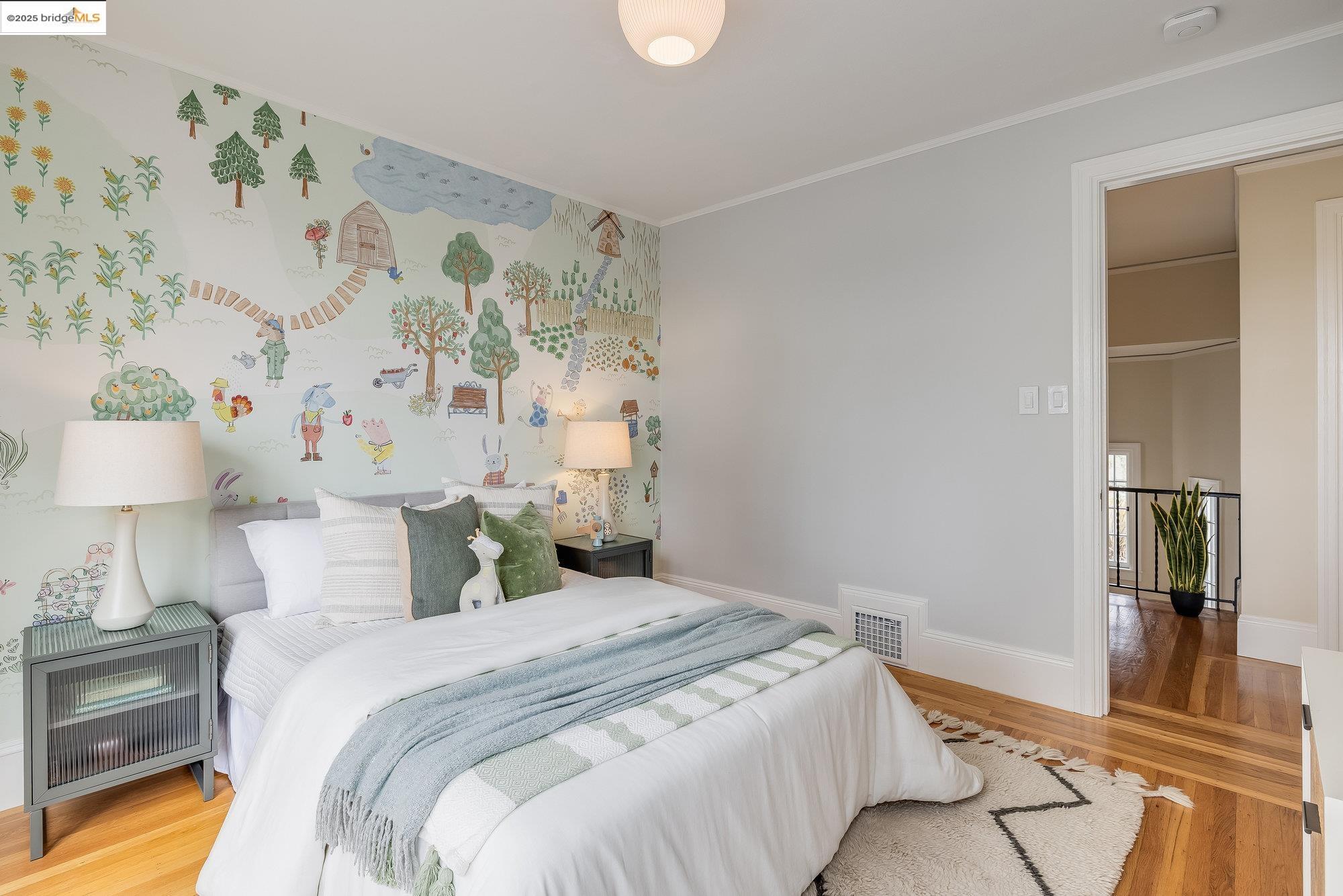 Detail Gallery Image 29 of 44 For 740 Calmar Ave, Oakland,  CA 94610 - 3 Beds | 2/1 Baths
