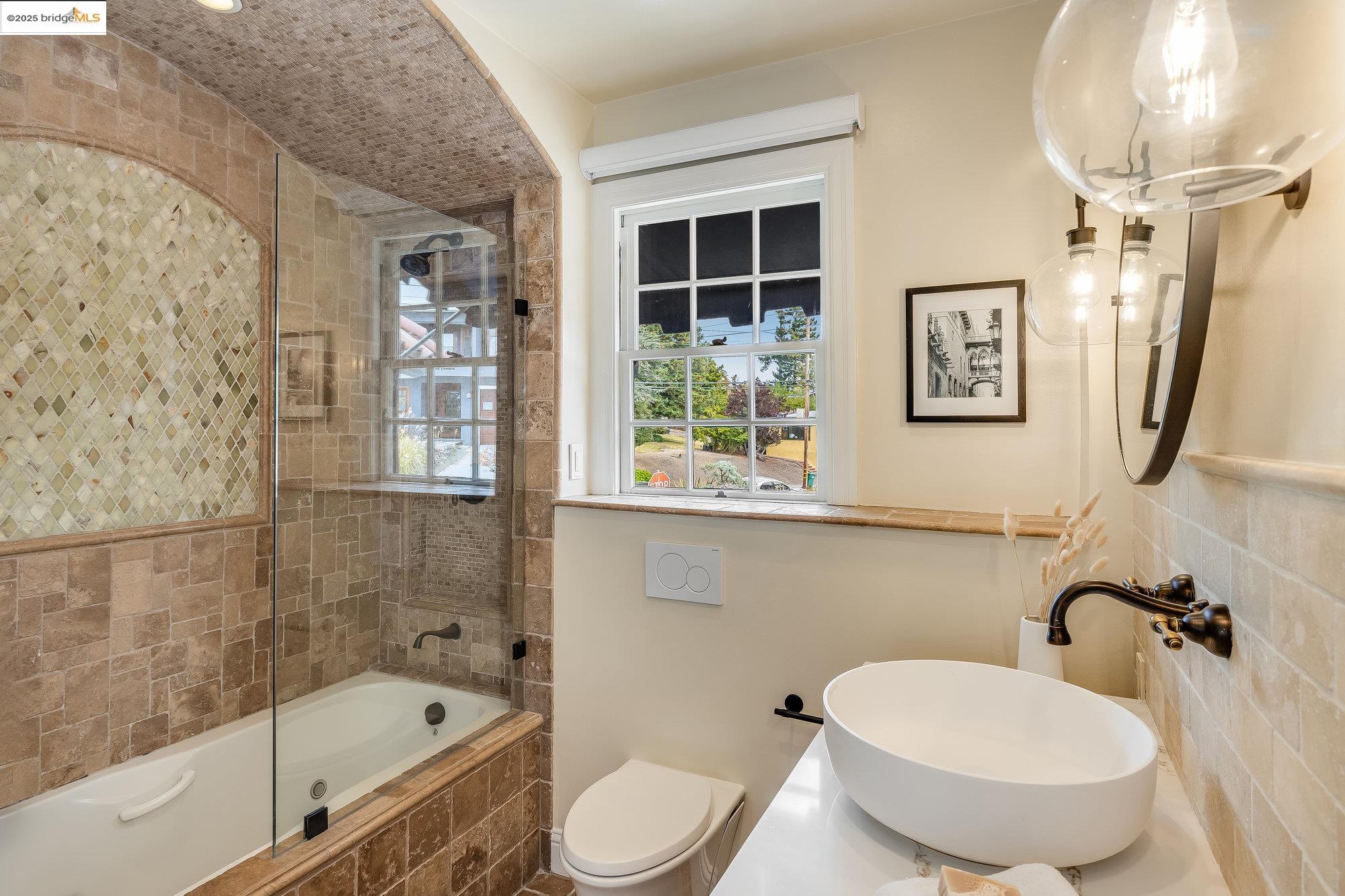 Detail Gallery Image 30 of 44 For 740 Calmar Ave, Oakland,  CA 94610 - 3 Beds | 2/1 Baths