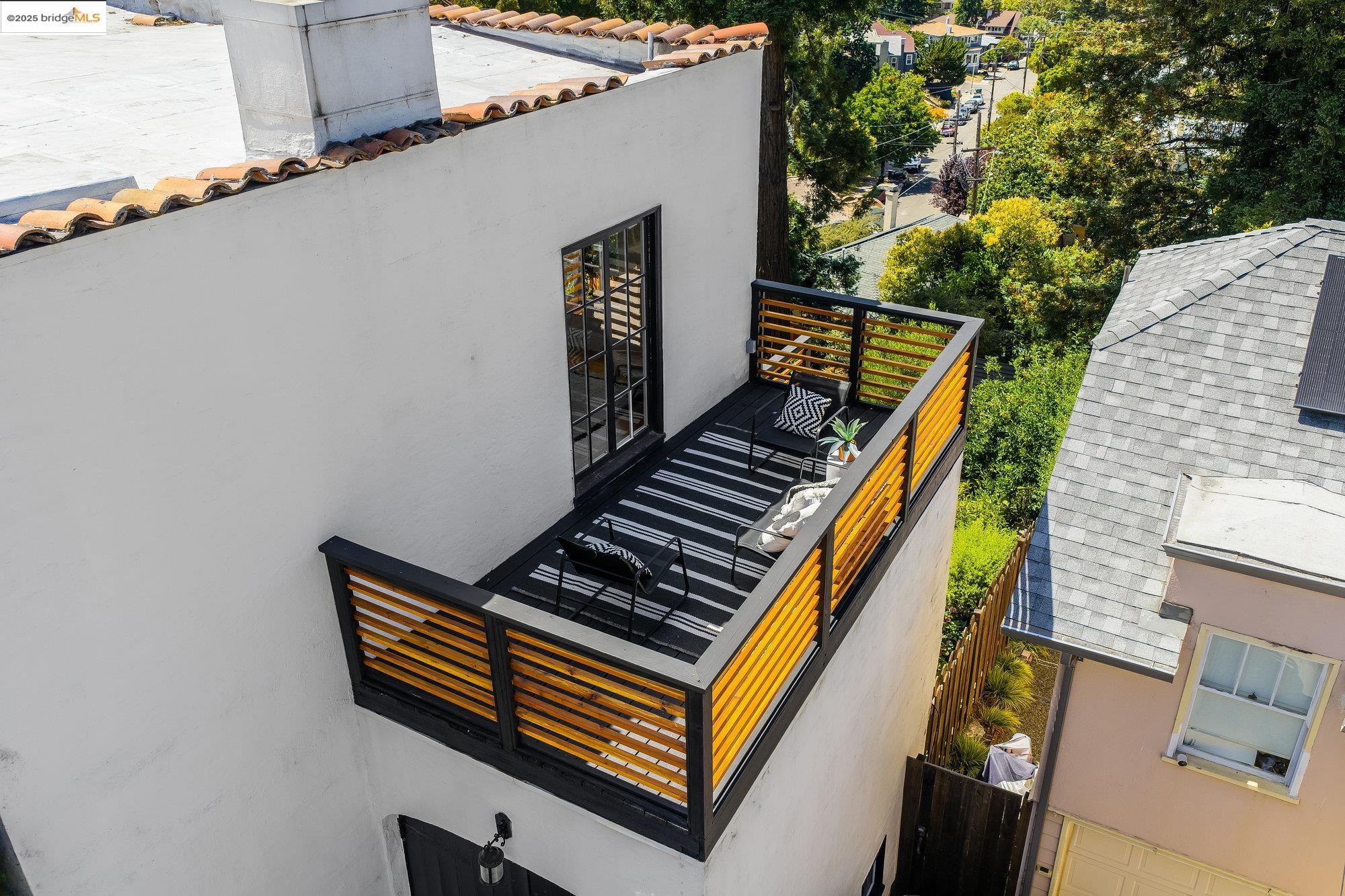 Detail Gallery Image 36 of 44 For 740 Calmar Ave, Oakland,  CA 94610 - 3 Beds | 2/1 Baths