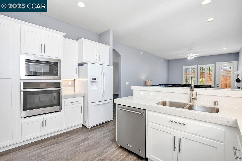 Detail Gallery Image 12 of 30 For 7782 Foppiano Way, Windsor,  CA 95492 - 4 Beds | 2 Baths