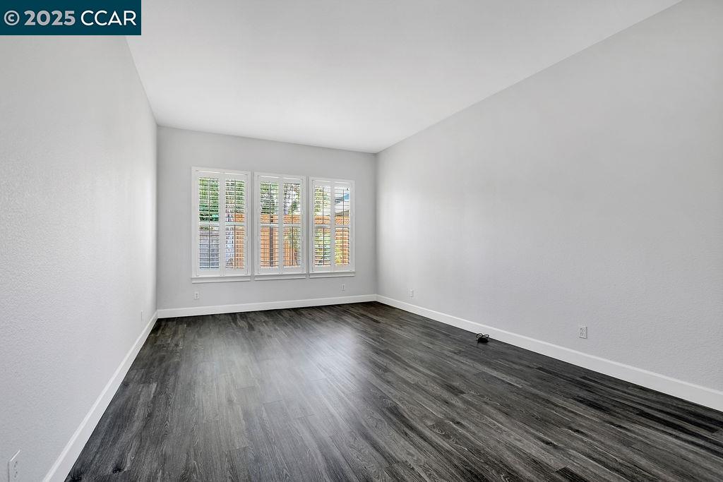 Detail Gallery Image 6 of 30 For 7782 Foppiano Way, Windsor,  CA 95492 - 4 Beds | 2 Baths