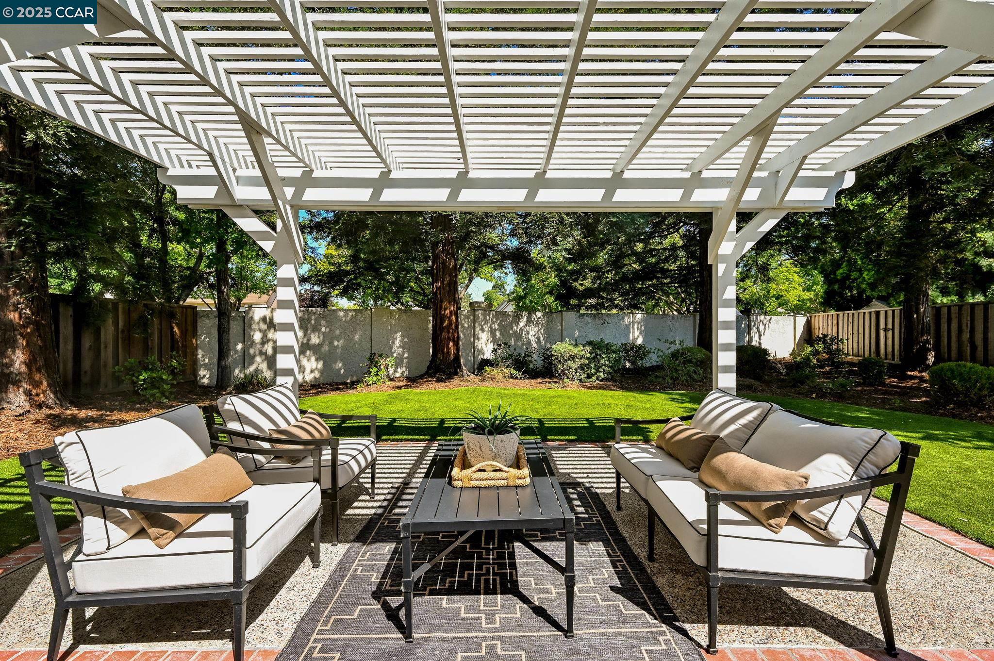 Detail Gallery Image 34 of 47 For 3705 Rose Rock Cir, Pleasanton,  CA 94588 - 4 Beds | 2/1 Baths