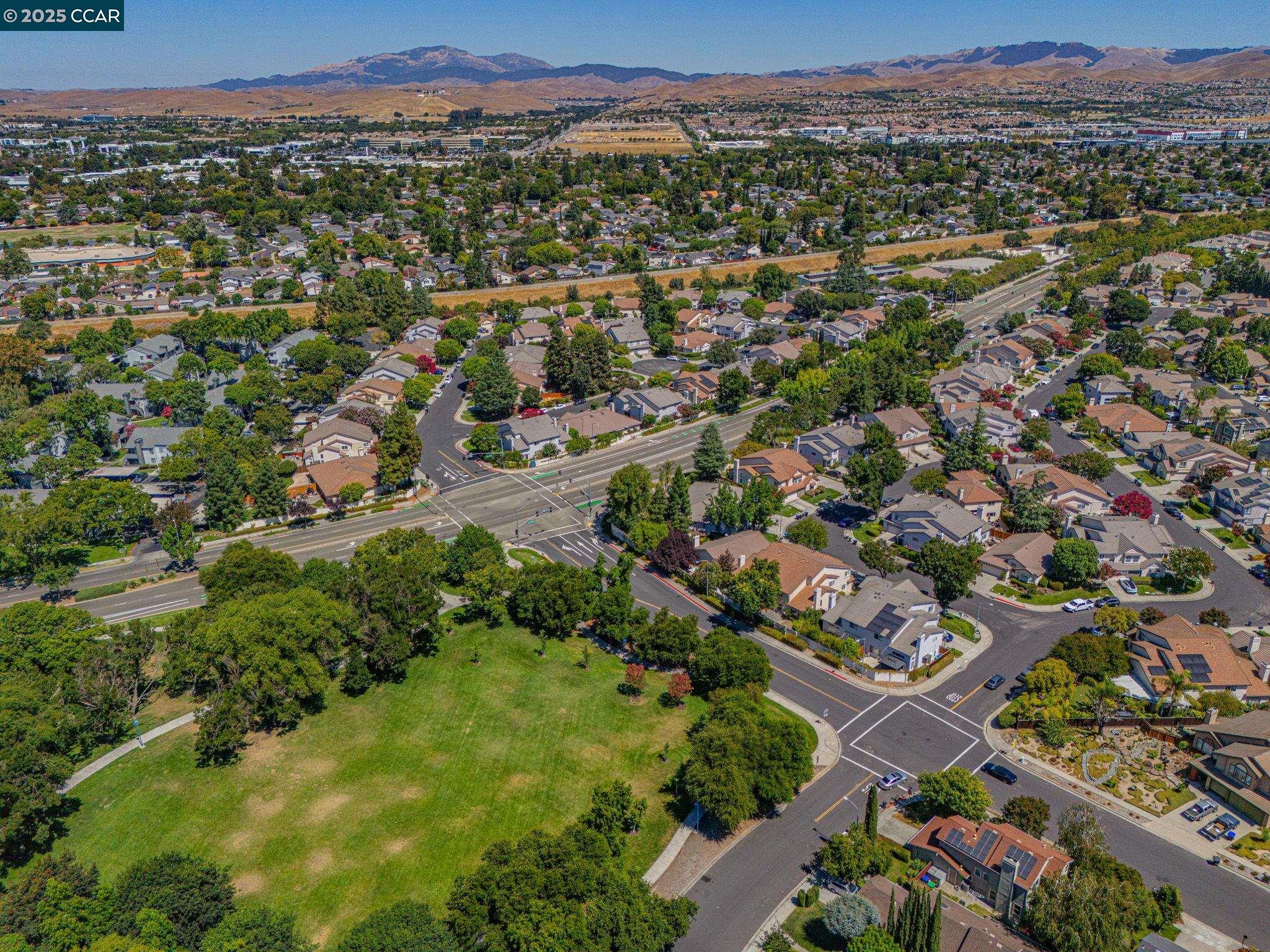 Detail Gallery Image 40 of 47 For 3705 Rose Rock Cir, Pleasanton,  CA 94588 - 4 Beds | 2/1 Baths