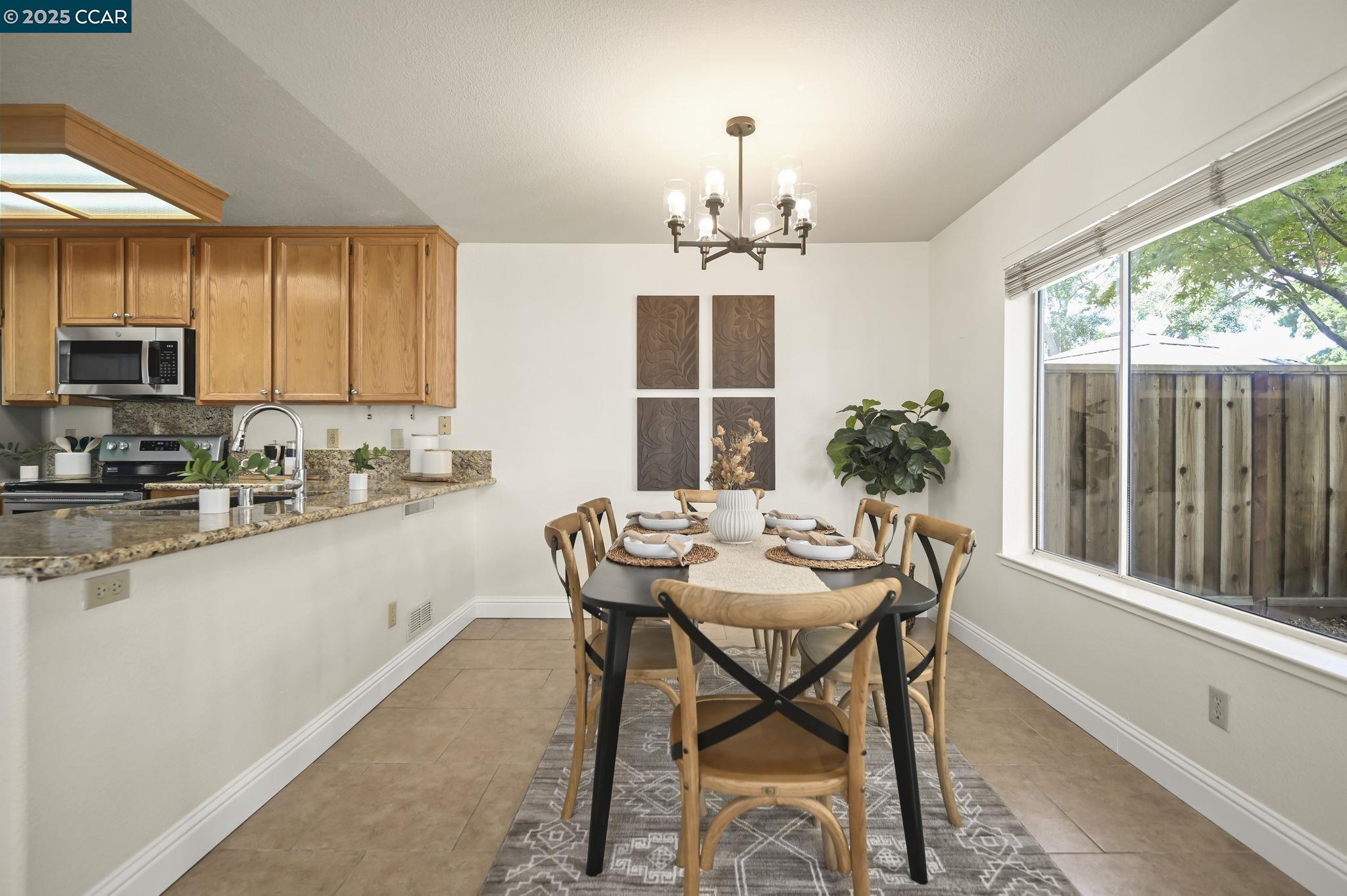 Detail Gallery Image 10 of 47 For 3705 Rose Rock Cir, Pleasanton,  CA 94588 - 4 Beds | 2/1 Baths