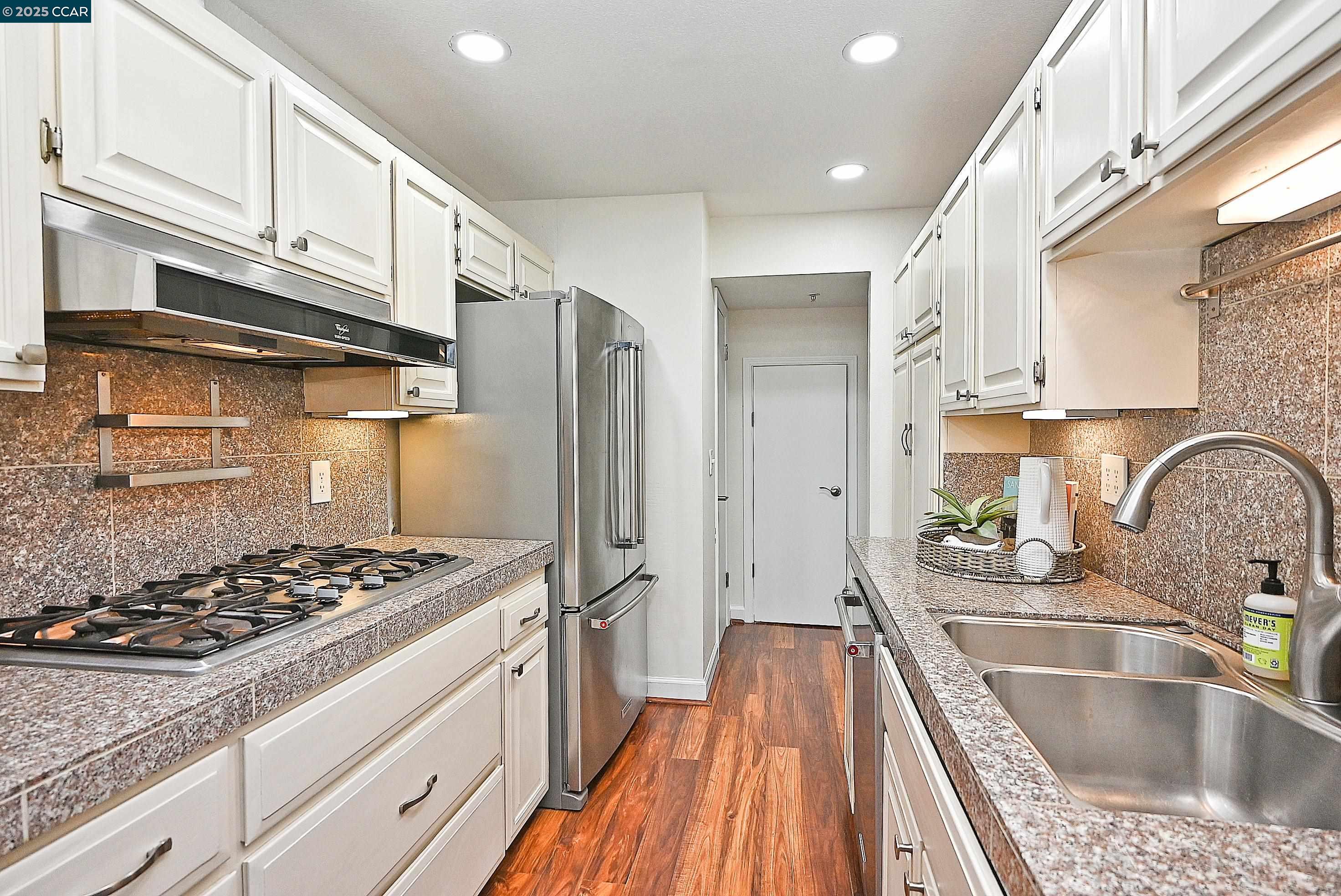 Detail Gallery Image 31 of 43 For 3279 Mt Diablo Ct #1,  Lafayette,  CA 94549 - 2 Beds | 2/1 Baths