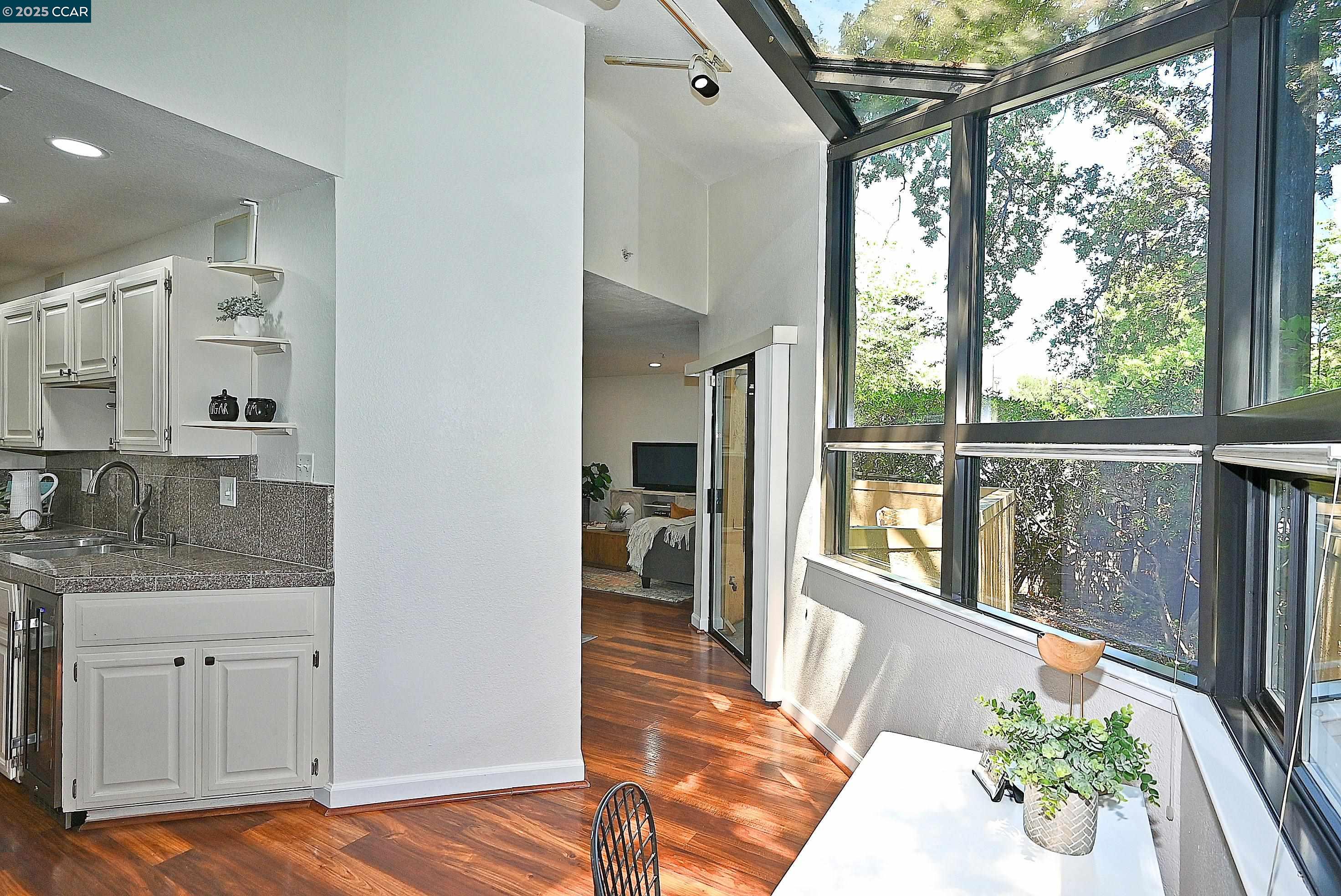 Detail Gallery Image 38 of 43 For 3279 Mt Diablo Ct #1,  Lafayette,  CA 94549 - 2 Beds | 2/1 Baths