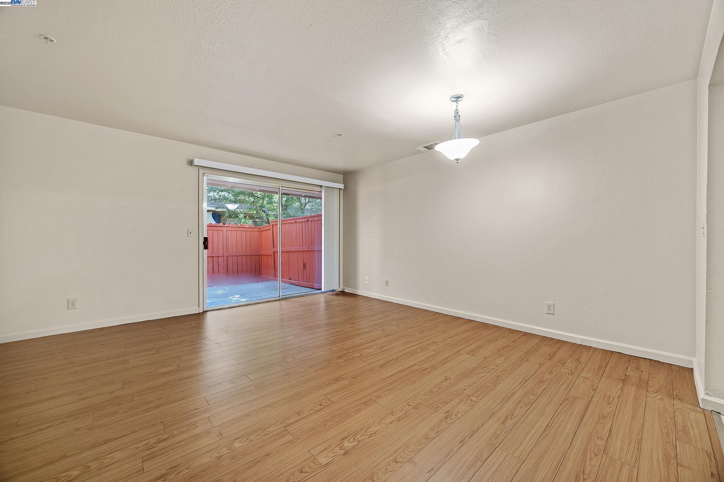 Detail Gallery Image 12 of 46 For 1941 Grande Cir #54,  Fairfield,  CA 94533 - 2 Beds | 1/1 Baths