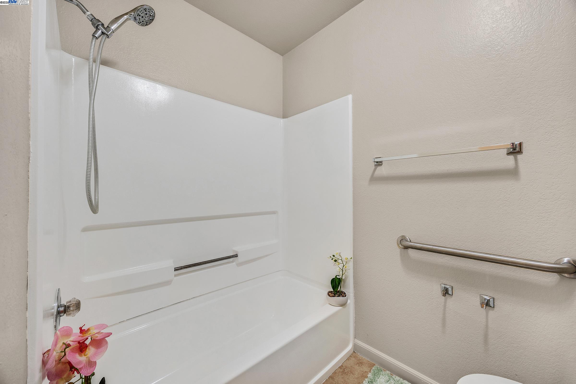Detail Gallery Image 21 of 46 For 1941 Grande Cir #54,  Fairfield,  CA 94533 - 2 Beds | 1/1 Baths