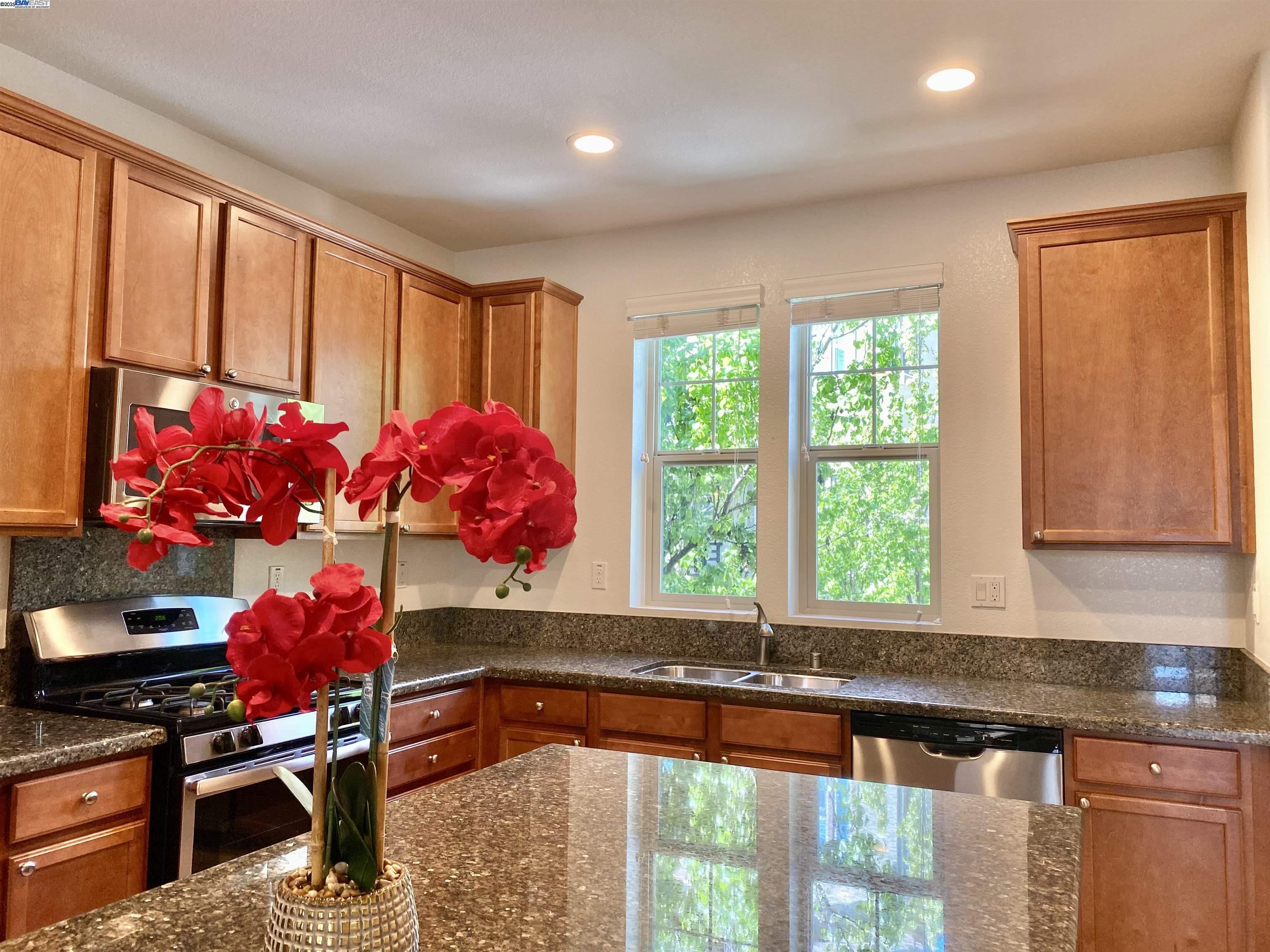 Detail Gallery Image 14 of 26 For 2932 Patcham Cmn, Livermore,  CA 94550 - 0 Beds | 1/1 Baths