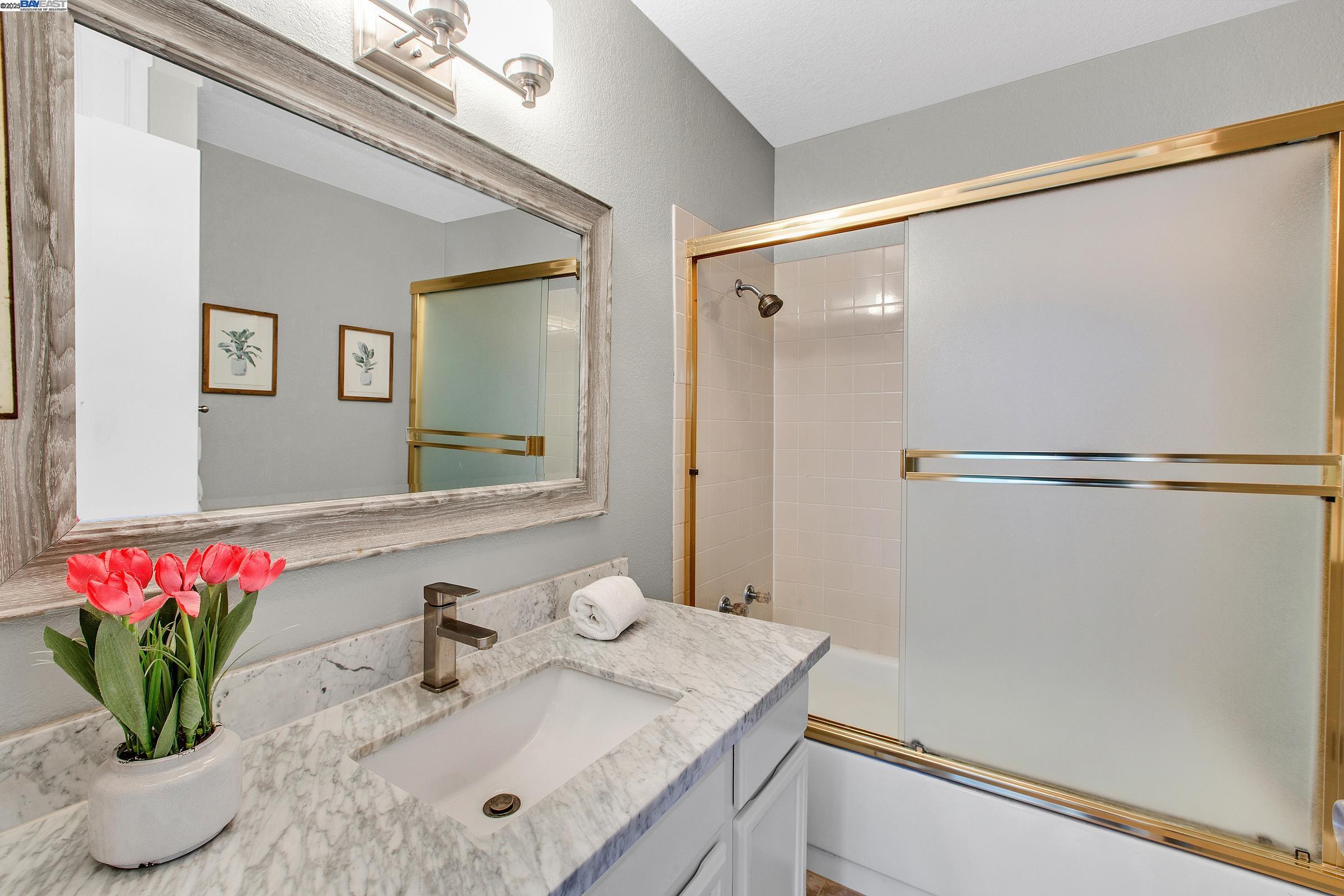 Detail Gallery Image 16 of 32 For 2218 Fazeli Court, Campbell,  CA 95008 - 2 Beds | 2/1 Baths