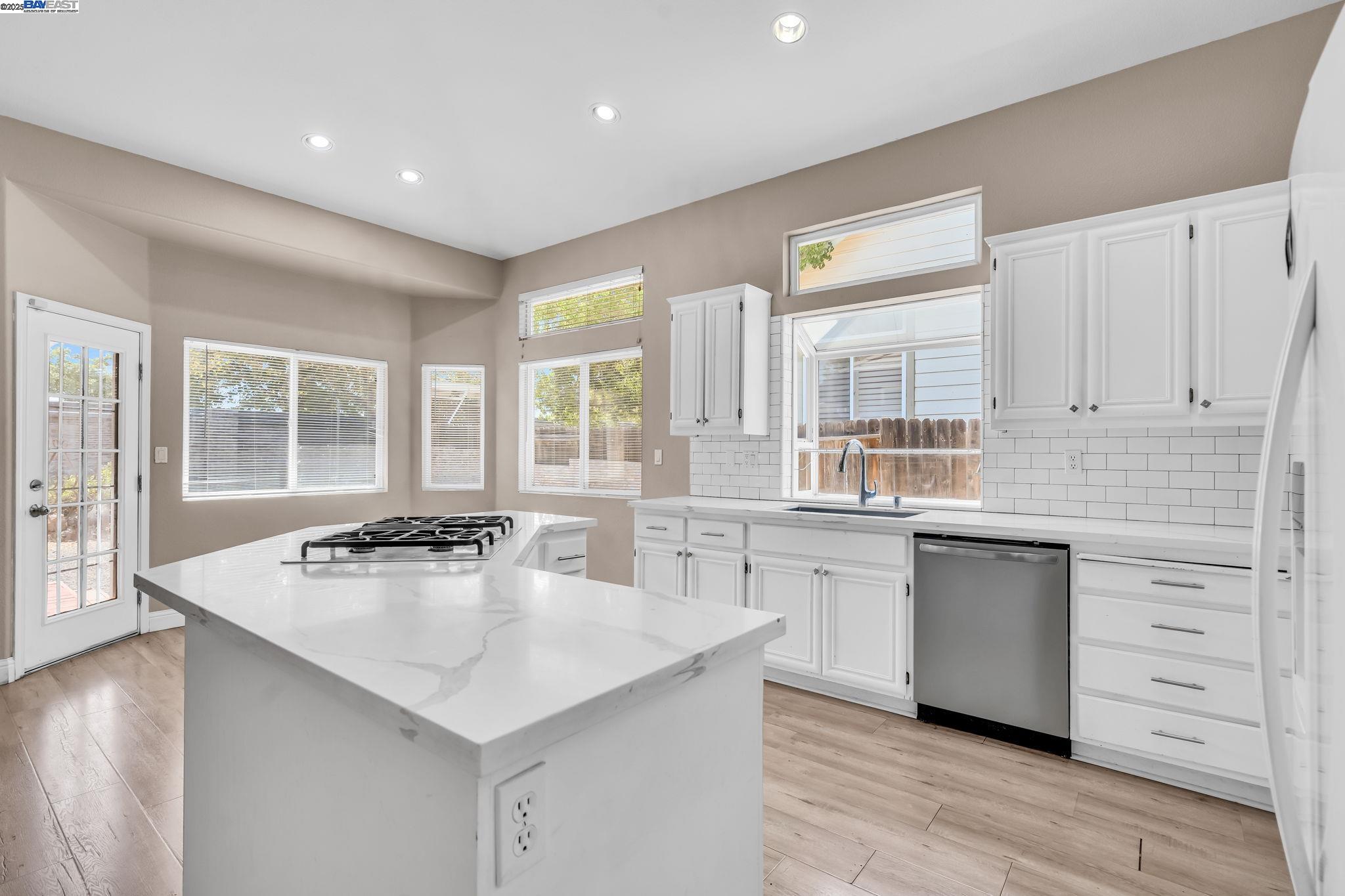 Detail Gallery Image 10 of 42 For 2450 Palm Ct, Brentwood,  CA 94513 - 5 Beds | 3 Baths