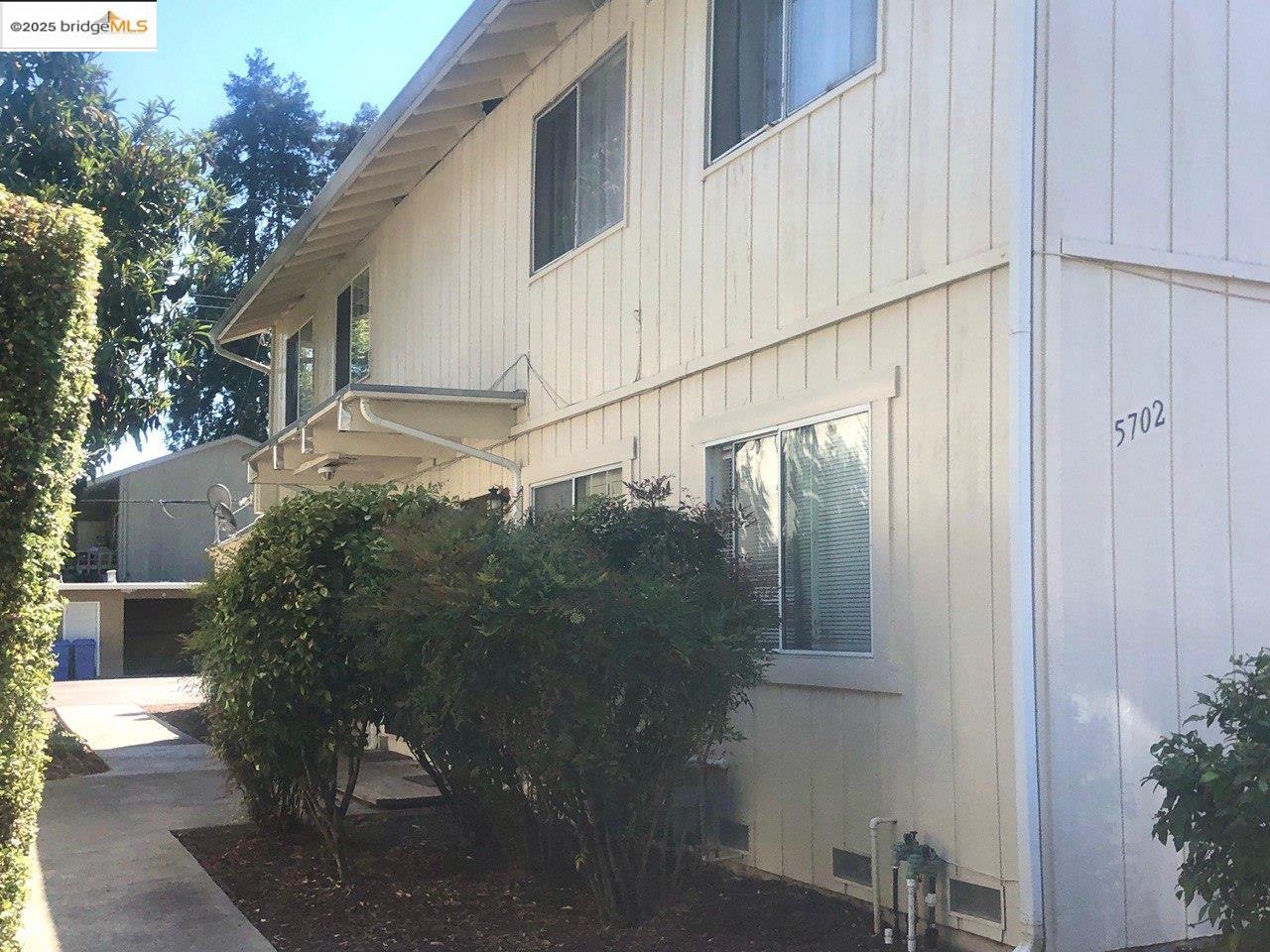 Detail Gallery Image 1 of 39 For 5702 Tucson Dr, San Jose,  CA 95118 - – Beds | – Baths