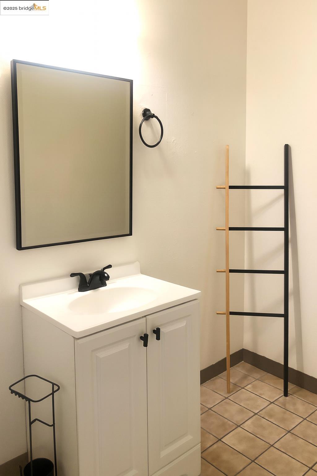 Detail Gallery Image 28 of 39 For 5702 Tucson Dr, San Jose,  CA 95118 - – Beds | – Baths