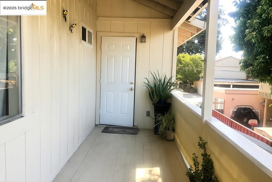 Detail Gallery Image 4 of 39 For 5702 Tucson Dr, San Jose,  CA 95118 - – Beds | – Baths