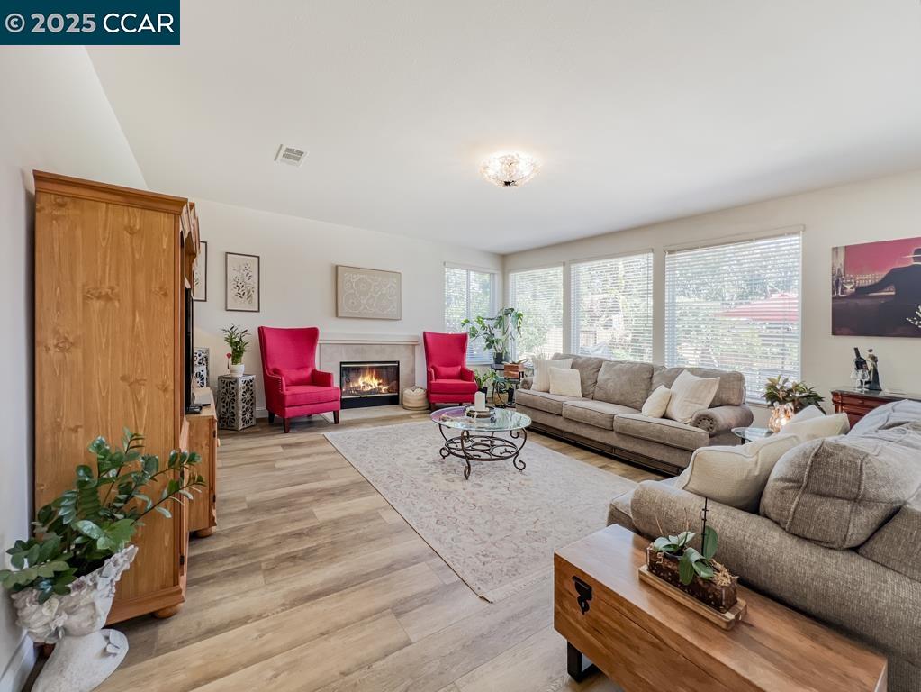 Detail Gallery Image 17 of 56 For 10552 Clarks Fork Cir, Stockton,  CA 95219 - 4 Beds | 2/1 Baths
