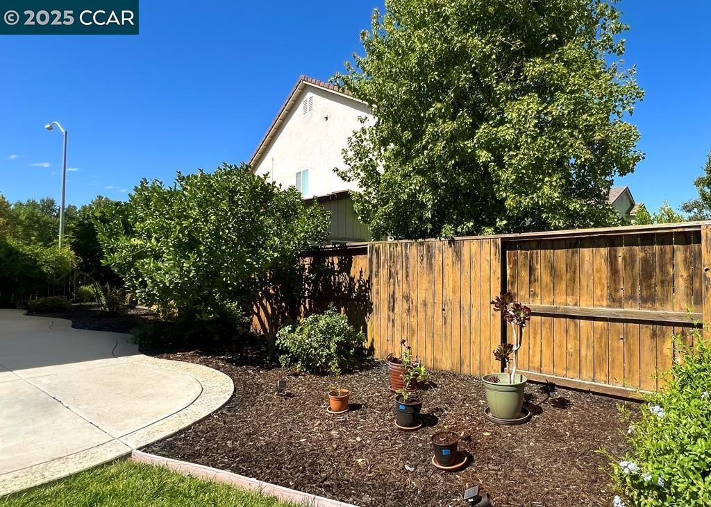 Detail Gallery Image 47 of 56 For 10552 Clarks Fork Cir, Stockton,  CA 95219 - 4 Beds | 2/1 Baths