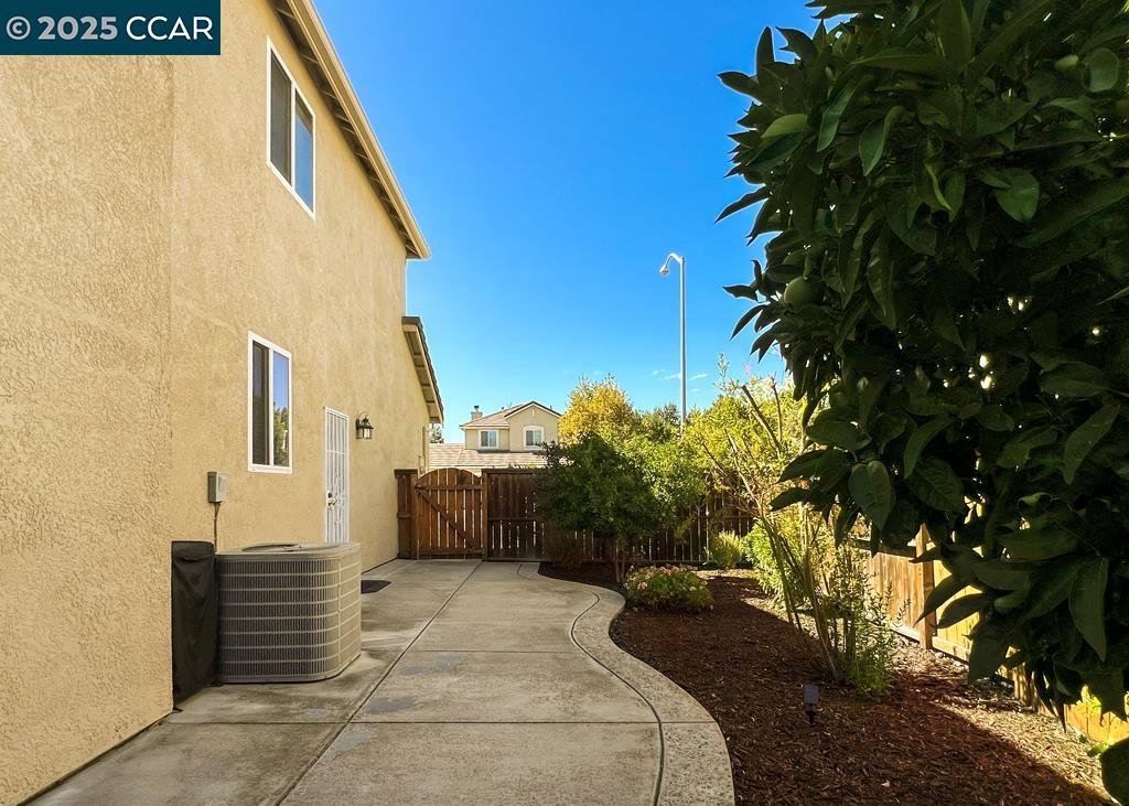 Detail Gallery Image 49 of 56 For 10552 Clarks Fork Cir, Stockton,  CA 95219 - 4 Beds | 2/1 Baths