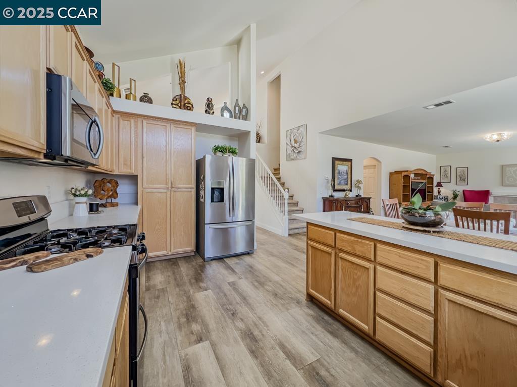Detail Gallery Image 9 of 56 For 10552 Clarks Fork Cir, Stockton,  CA 95219 - 4 Beds | 2/1 Baths
