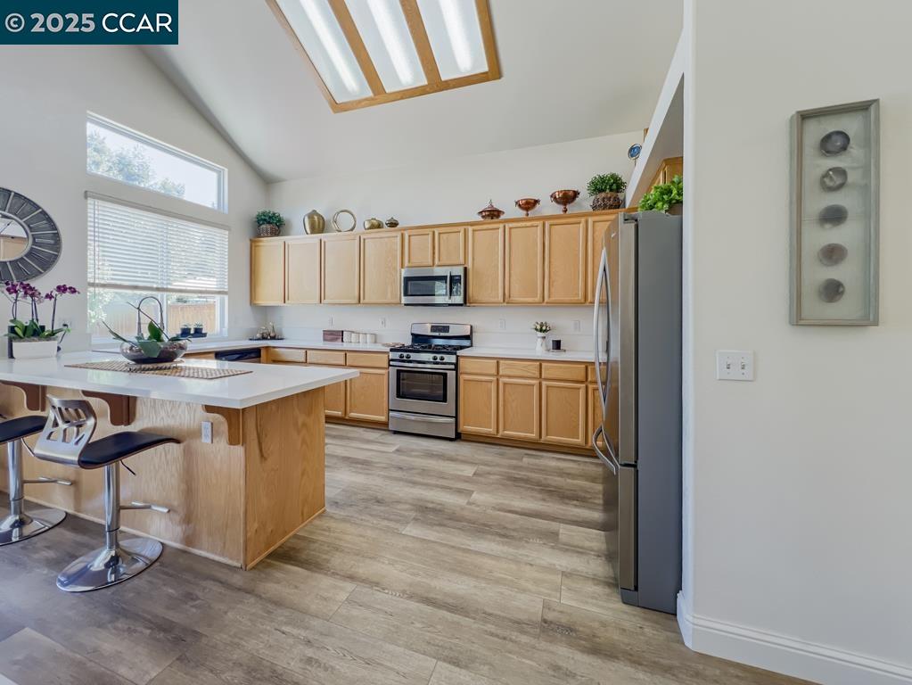 Detail Gallery Image 10 of 56 For 10552 Clarks Fork Cir, Stockton,  CA 95219 - 4 Beds | 2/1 Baths