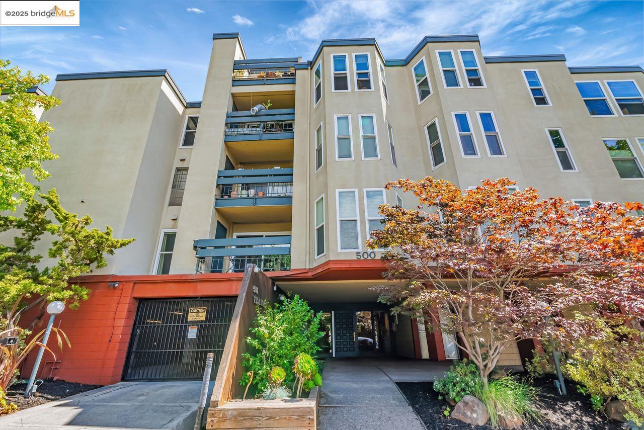 MLS: 41108267 Condo For Sale