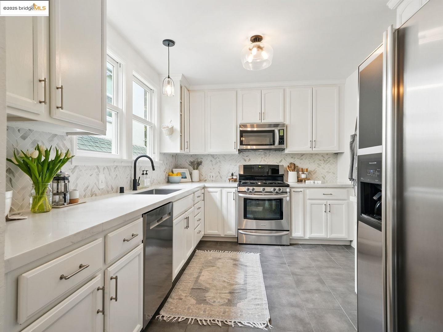 Detail Gallery Image 13 of 45 For 3712 Maple Ave, Oakland,  CA 94602 - 3 Beds | 2 Baths