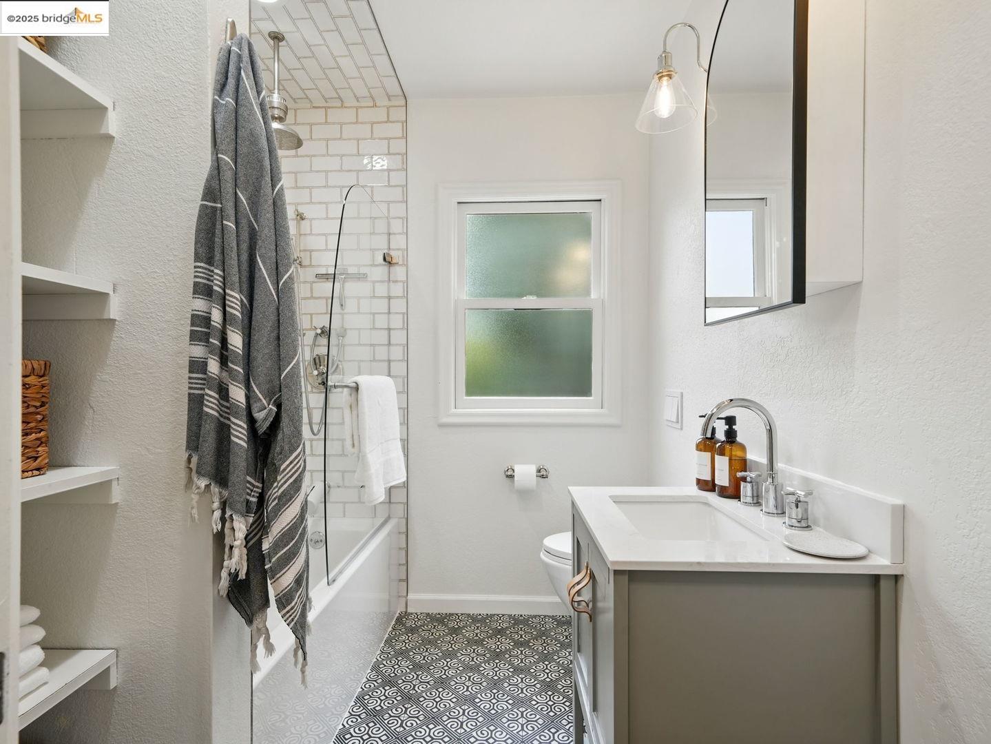 Detail Gallery Image 21 of 45 For 3712 Maple Ave, Oakland,  CA 94602 - 3 Beds | 2 Baths