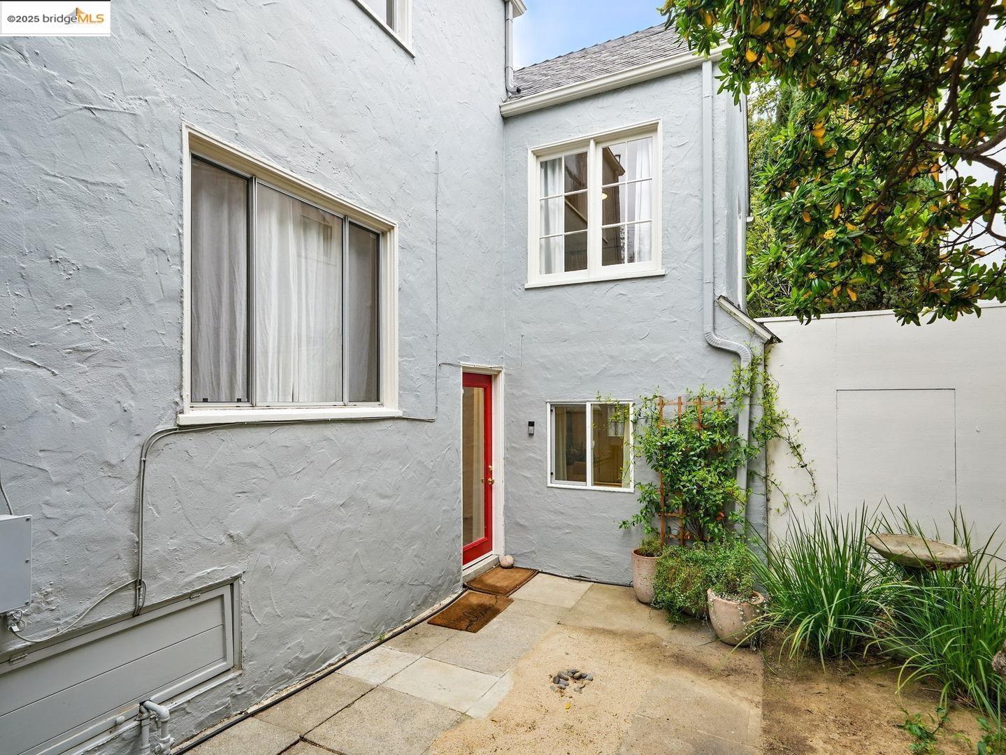 Detail Gallery Image 29 of 45 For 3712 Maple Ave, Oakland,  CA 94602 - 3 Beds | 2 Baths