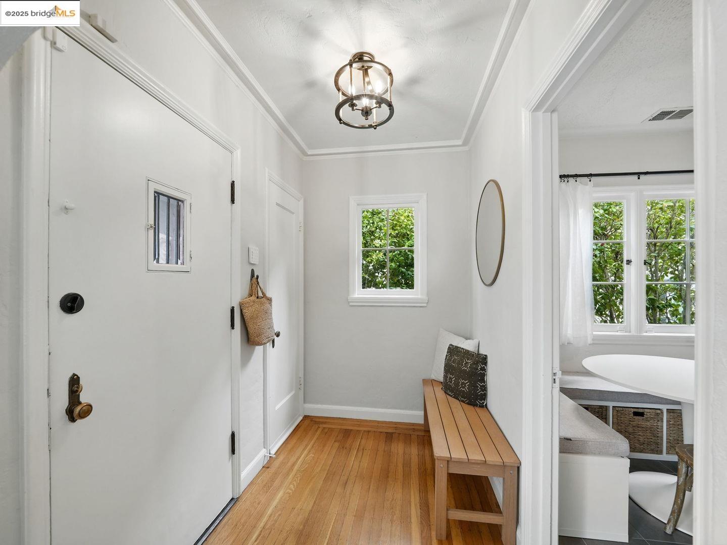Detail Gallery Image 5 of 45 For 3712 Maple Ave, Oakland,  CA 94602 - 3 Beds | 2 Baths