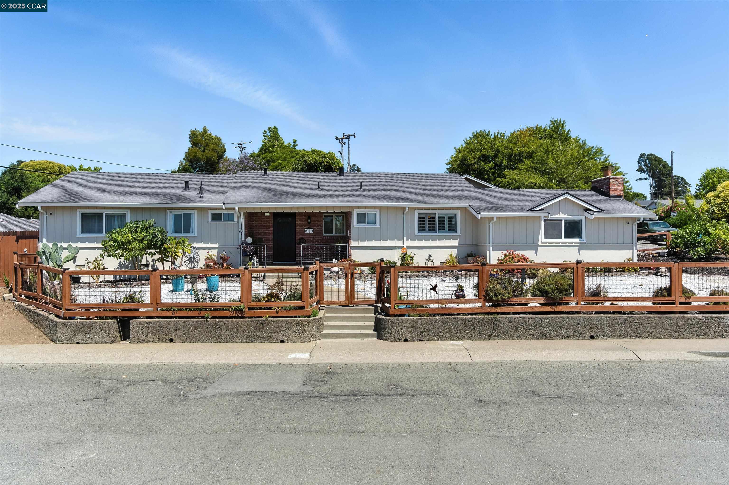 Detail Gallery Image 23 of 38 For 1201 Valle Vista Ave, Vallejo,  CA 94589-2826 - 3 Beds | 2 Baths
