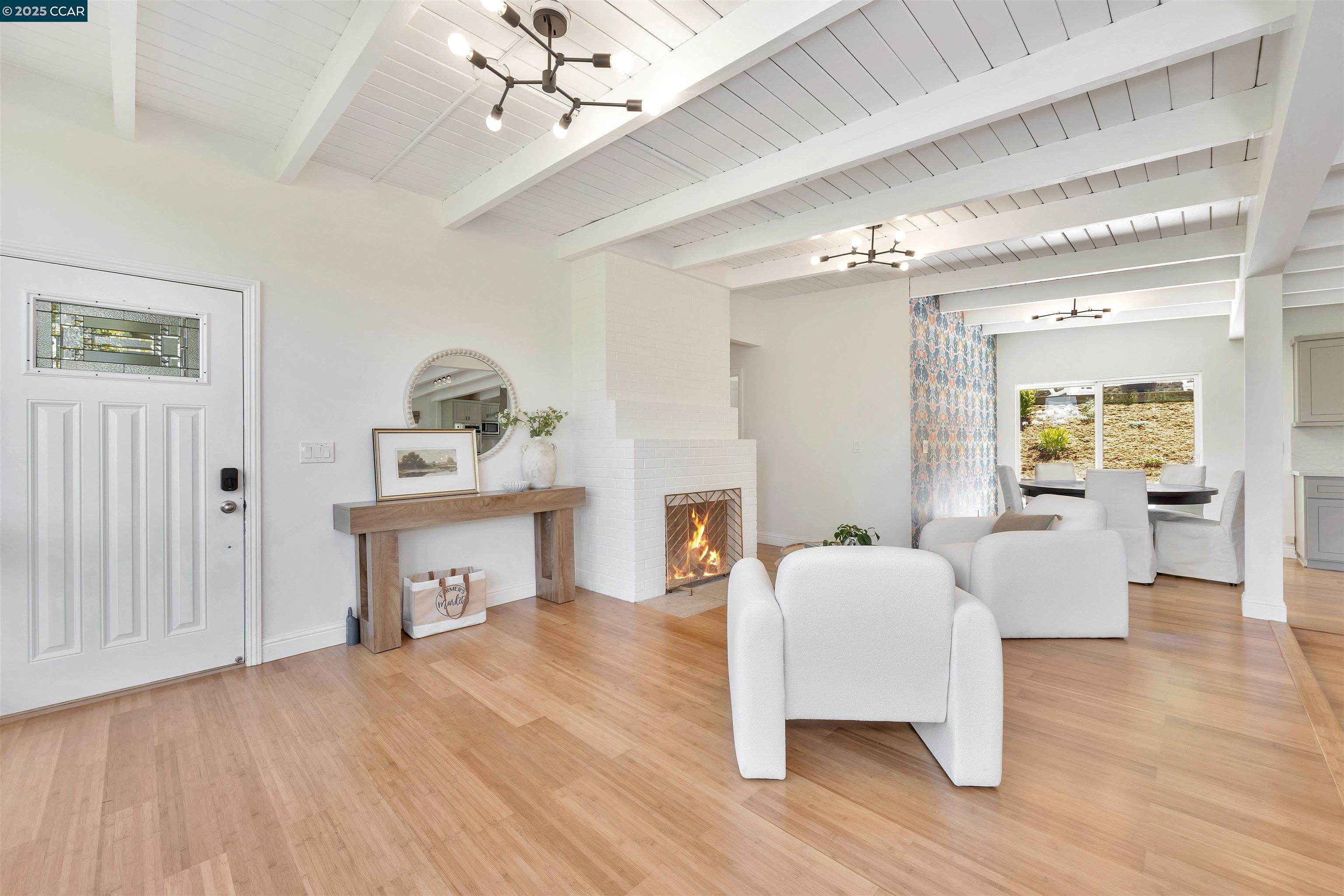 Detail Gallery Image 11 of 25 For 3357 S Lucille Ln, Lafayette,  CA 94549 - 4 Beds | 2 Baths