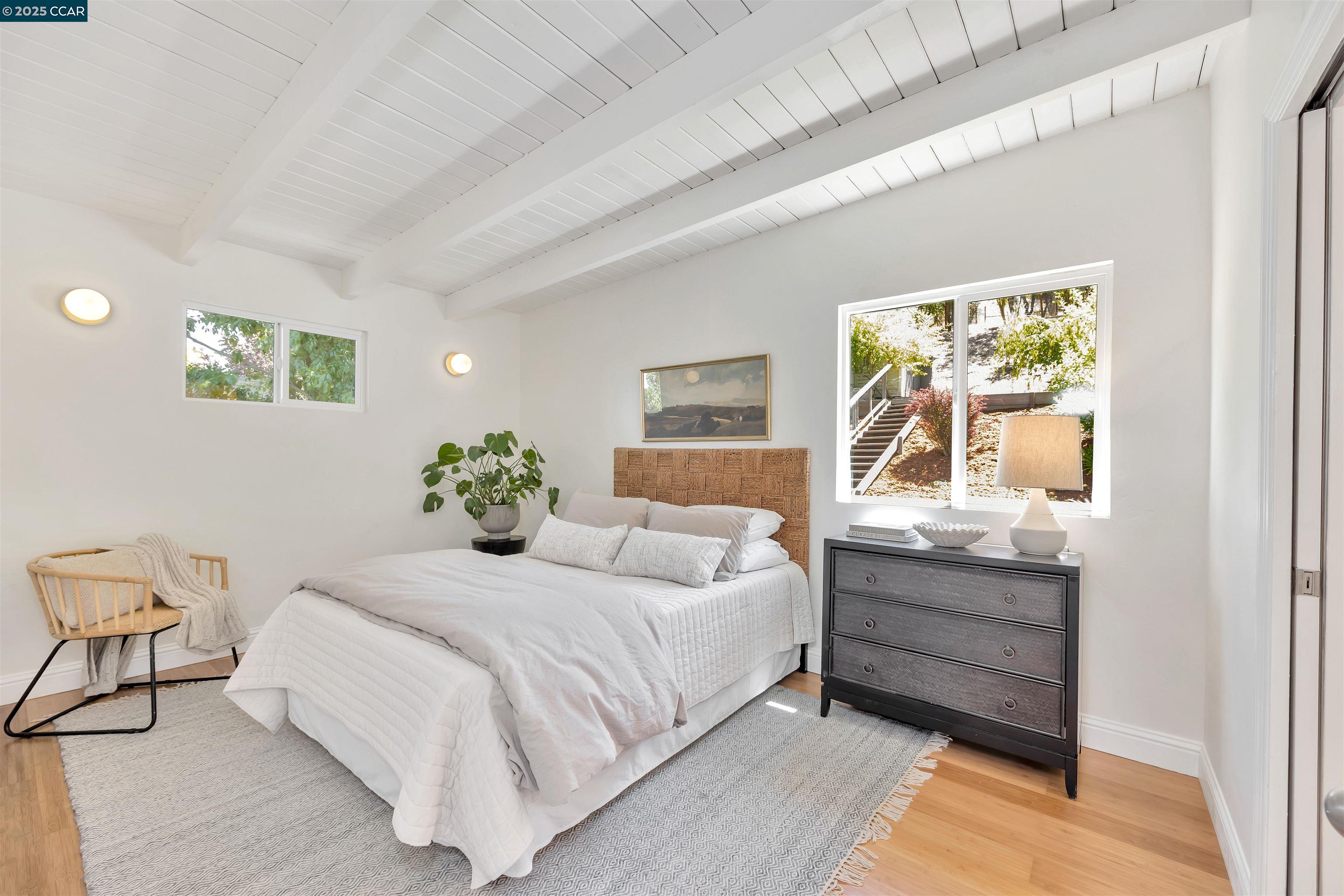 Detail Gallery Image 12 of 25 For 3357 S Lucille Ln, Lafayette,  CA 94549 - 4 Beds | 2 Baths