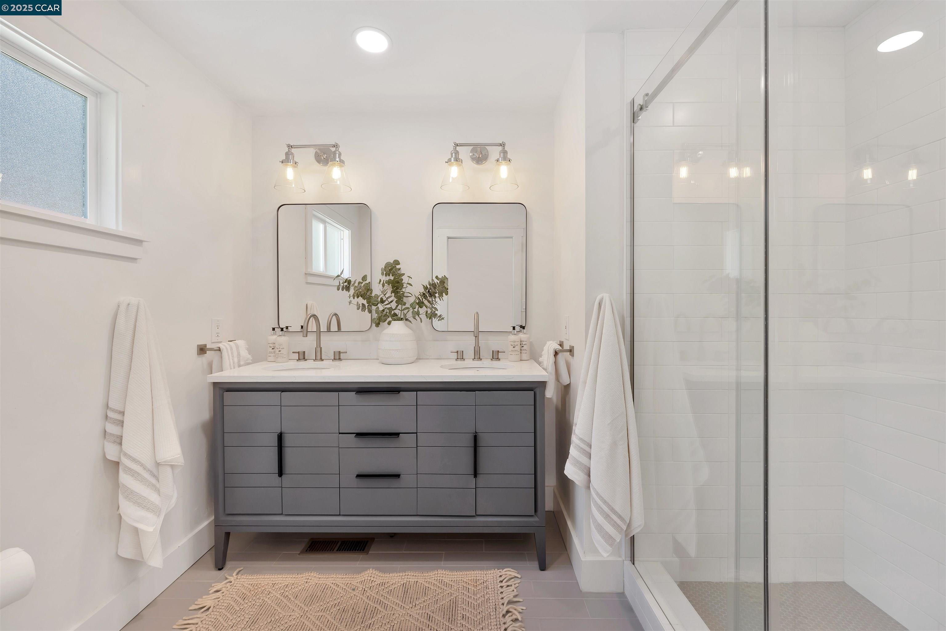Detail Gallery Image 13 of 25 For 3357 S Lucille Ln, Lafayette,  CA 94549 - 4 Beds | 2 Baths