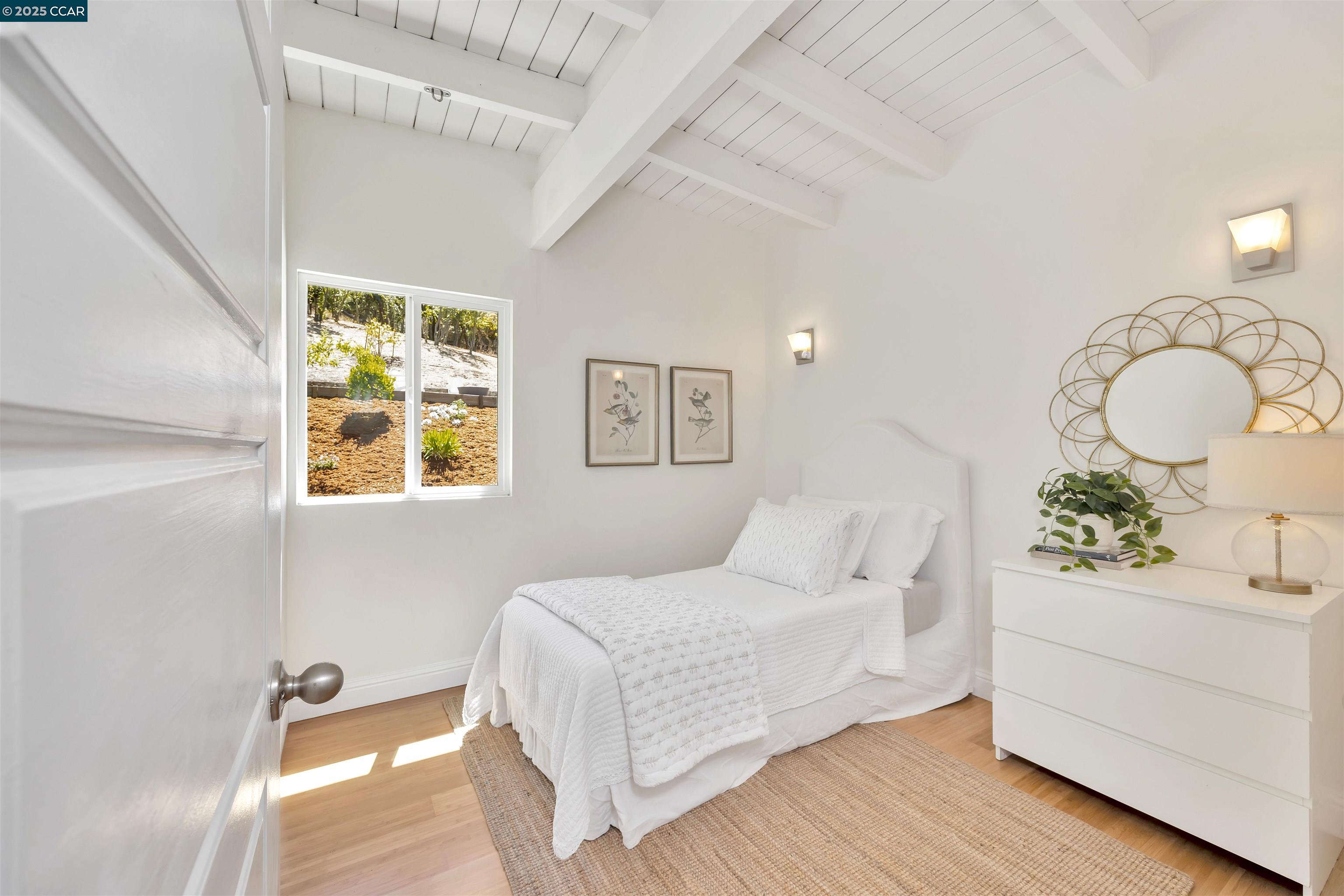 Detail Gallery Image 17 of 25 For 3357 S Lucille Ln, Lafayette,  CA 94549 - 4 Beds | 2 Baths