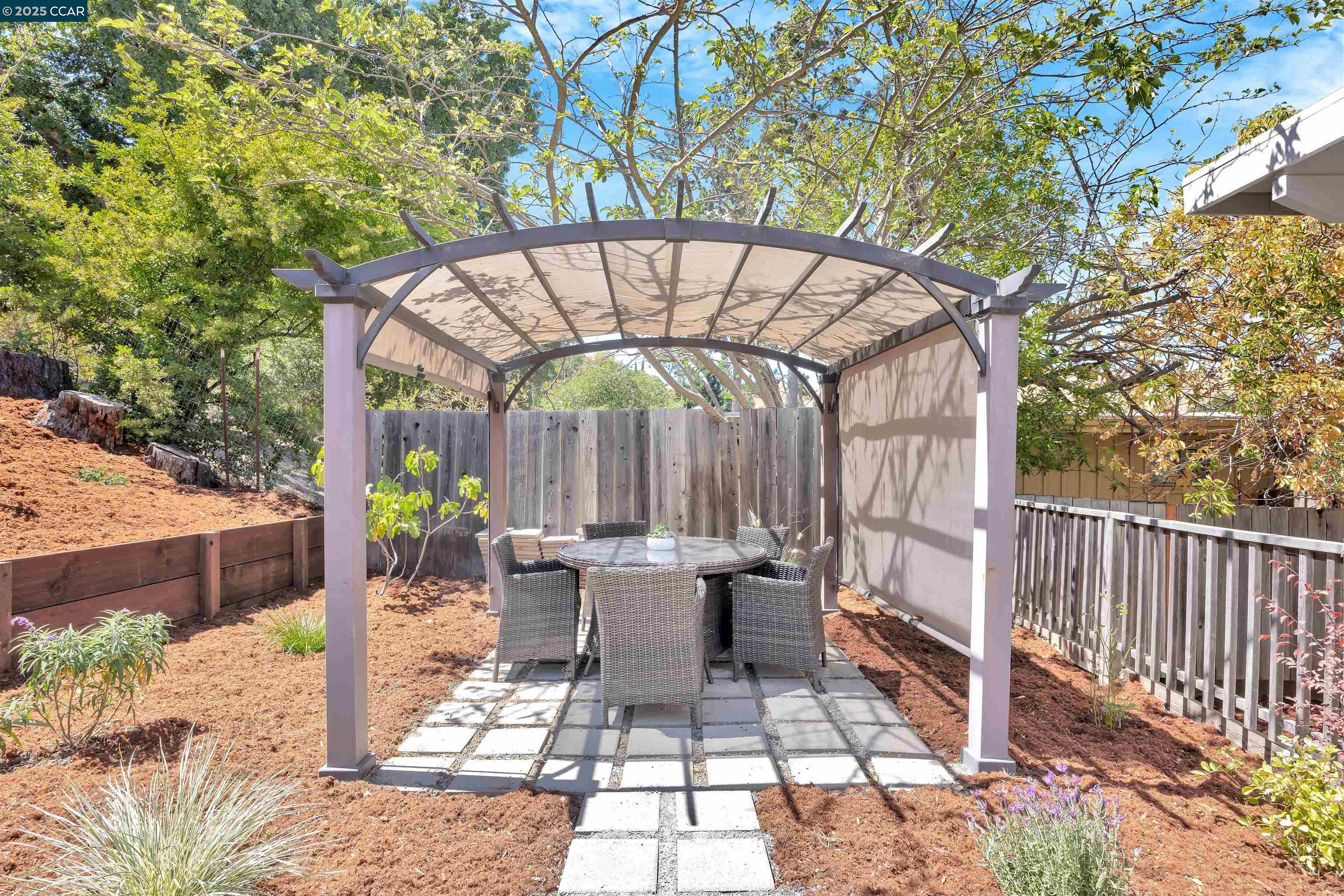 Detail Gallery Image 21 of 25 For 3357 S Lucille Ln, Lafayette,  CA 94549 - 4 Beds | 2 Baths