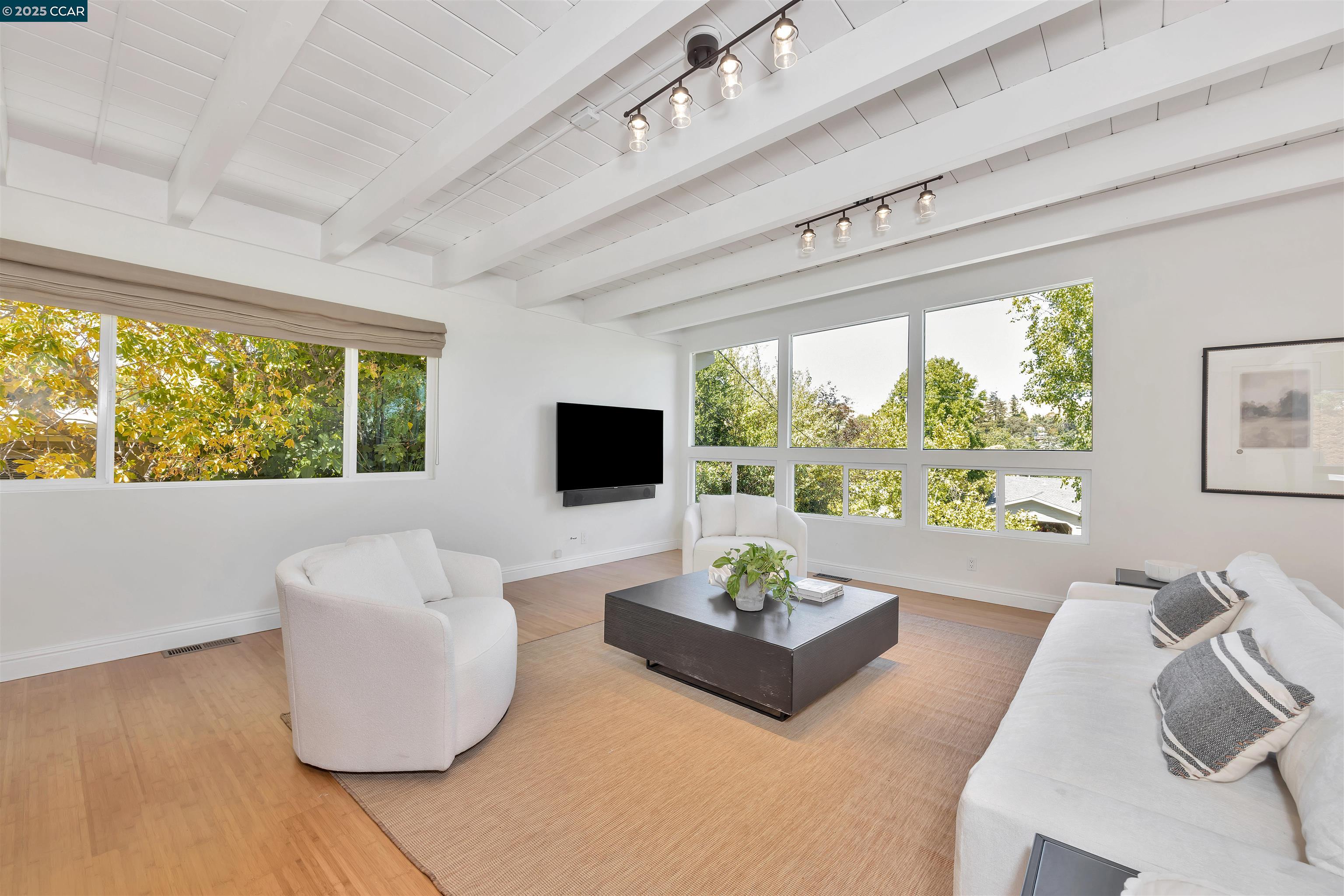 Detail Gallery Image 9 of 25 For 3357 S Lucille Ln, Lafayette,  CA 94549 - 4 Beds | 2 Baths