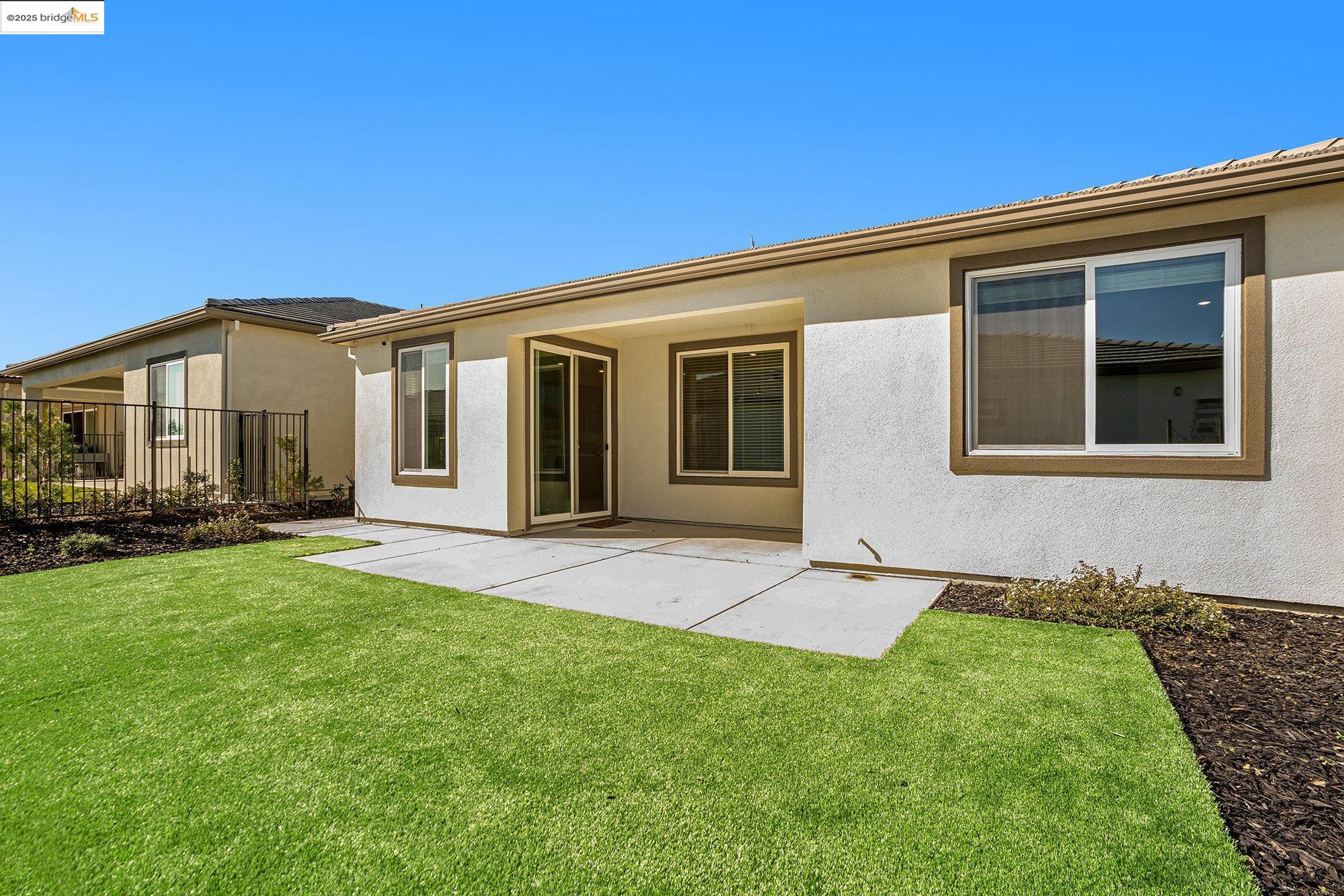 Detail Gallery Image 17 of 25 For 102 Coral St, Brentwood,  CA 94513 - 2 Beds | 2 Baths