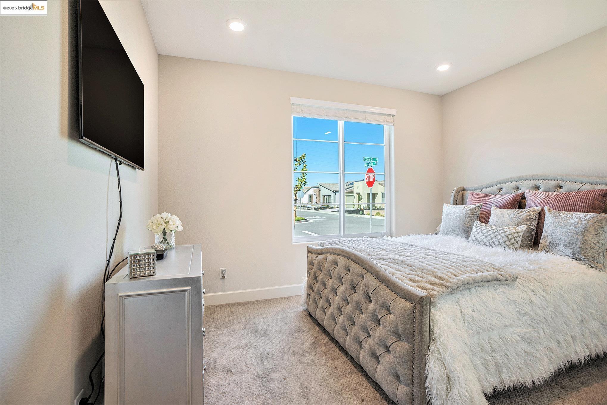 Detail Gallery Image 10 of 25 For 102 Coral St, Brentwood,  CA 94513 - 2 Beds | 2 Baths
