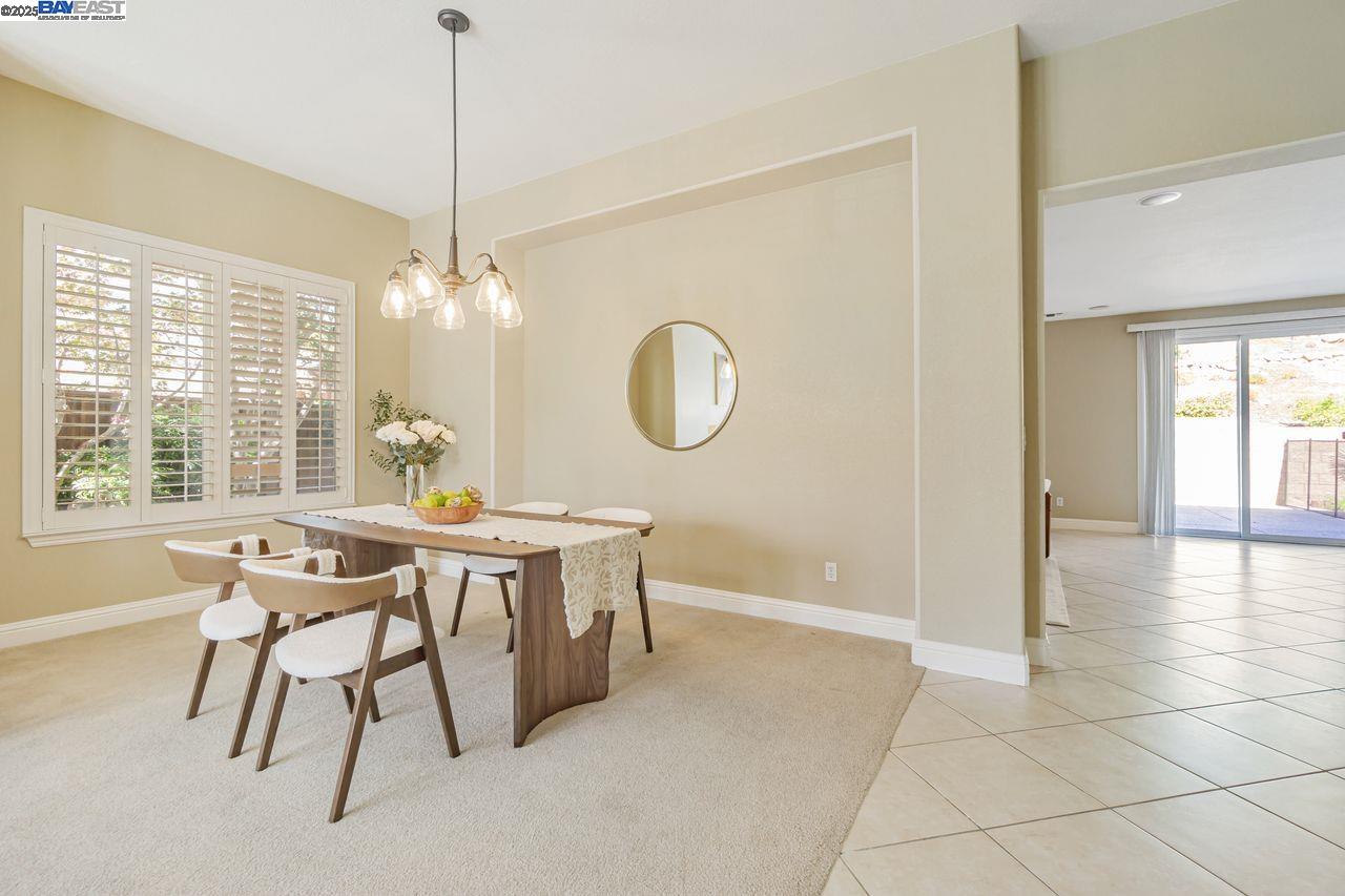 Detail Gallery Image 19 of 48 For 5391 Fernbank Dr, Concord,  CA 94521 - 5 Beds | 3 Baths