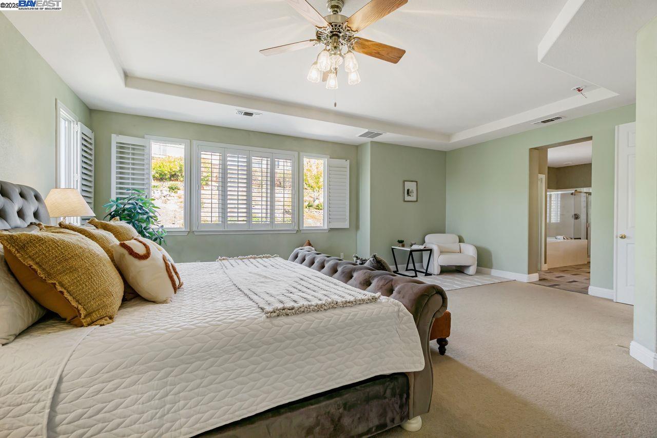 Detail Gallery Image 24 of 48 For 5391 Fernbank Dr, Concord,  CA 94521 - 5 Beds | 3 Baths
