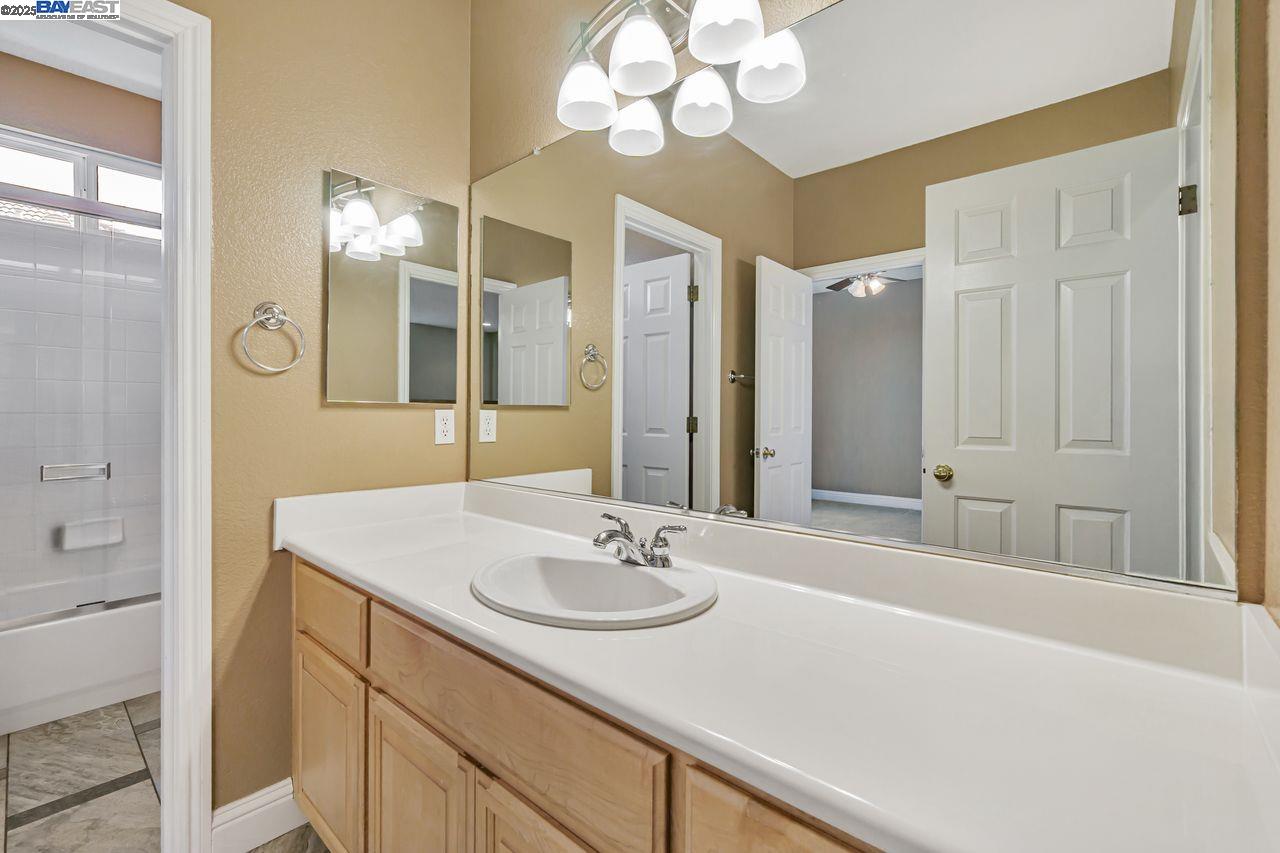 Detail Gallery Image 28 of 48 For 5391 Fernbank Dr, Concord,  CA 94521 - 5 Beds | 3 Baths