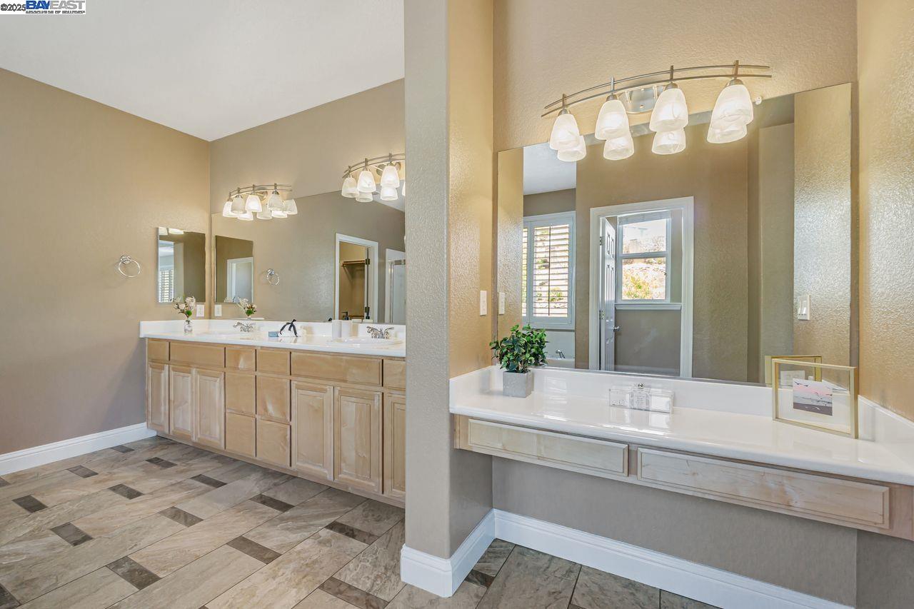 Detail Gallery Image 33 of 48 For 5391 Fernbank Dr, Concord,  CA 94521 - 5 Beds | 3 Baths