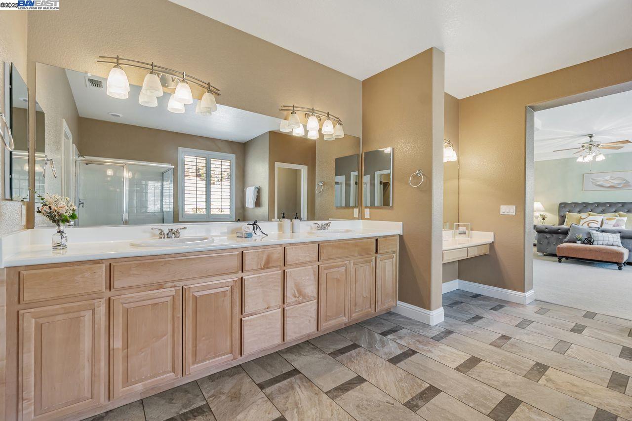 Detail Gallery Image 34 of 48 For 5391 Fernbank Dr, Concord,  CA 94521 - 5 Beds | 3 Baths